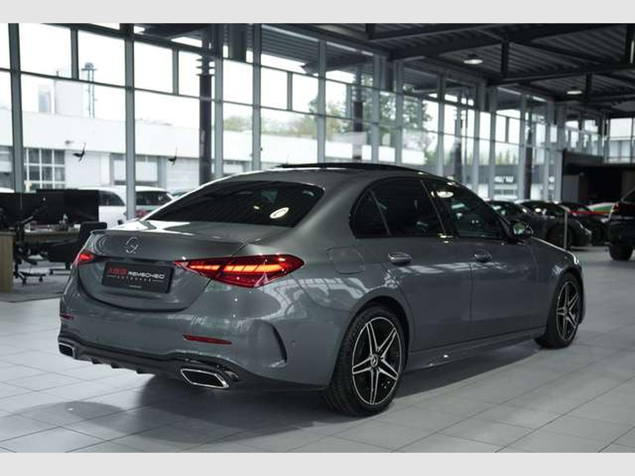 Mercedes C 200 Limousine AMG Line *1.HD *Pano *Night *ACC (2022) - Photo 8