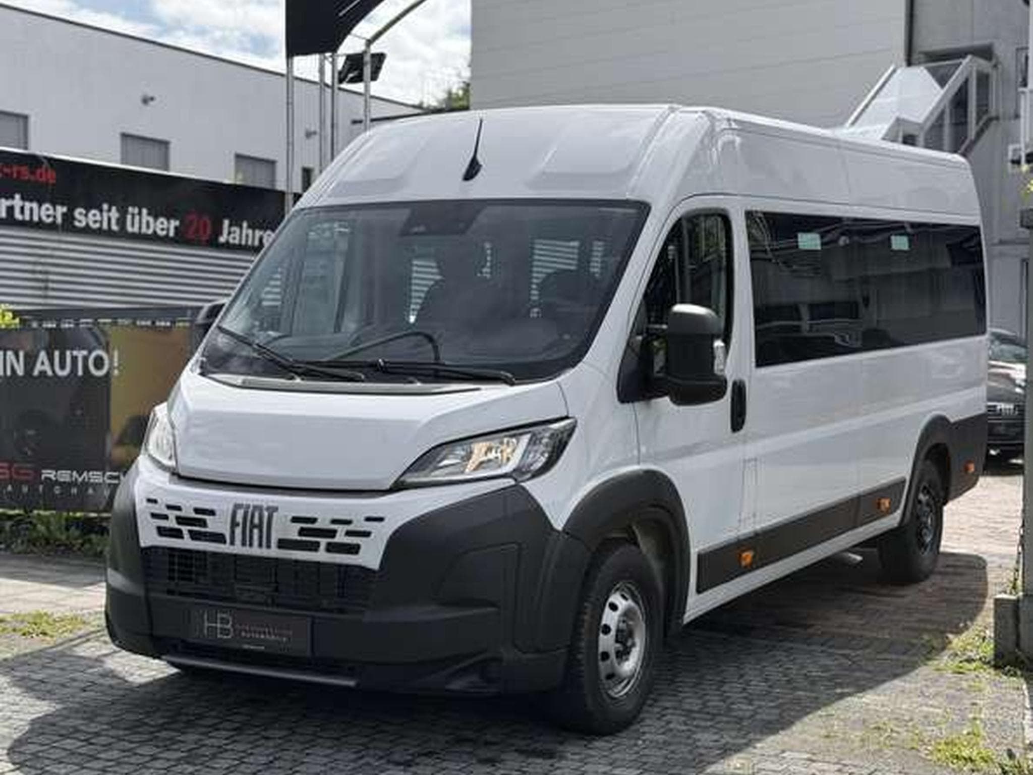 Fiat Ducato 40 L4H2 140 Multijet Maxi *1.H *17-Sitzer (2025) - Photo 3