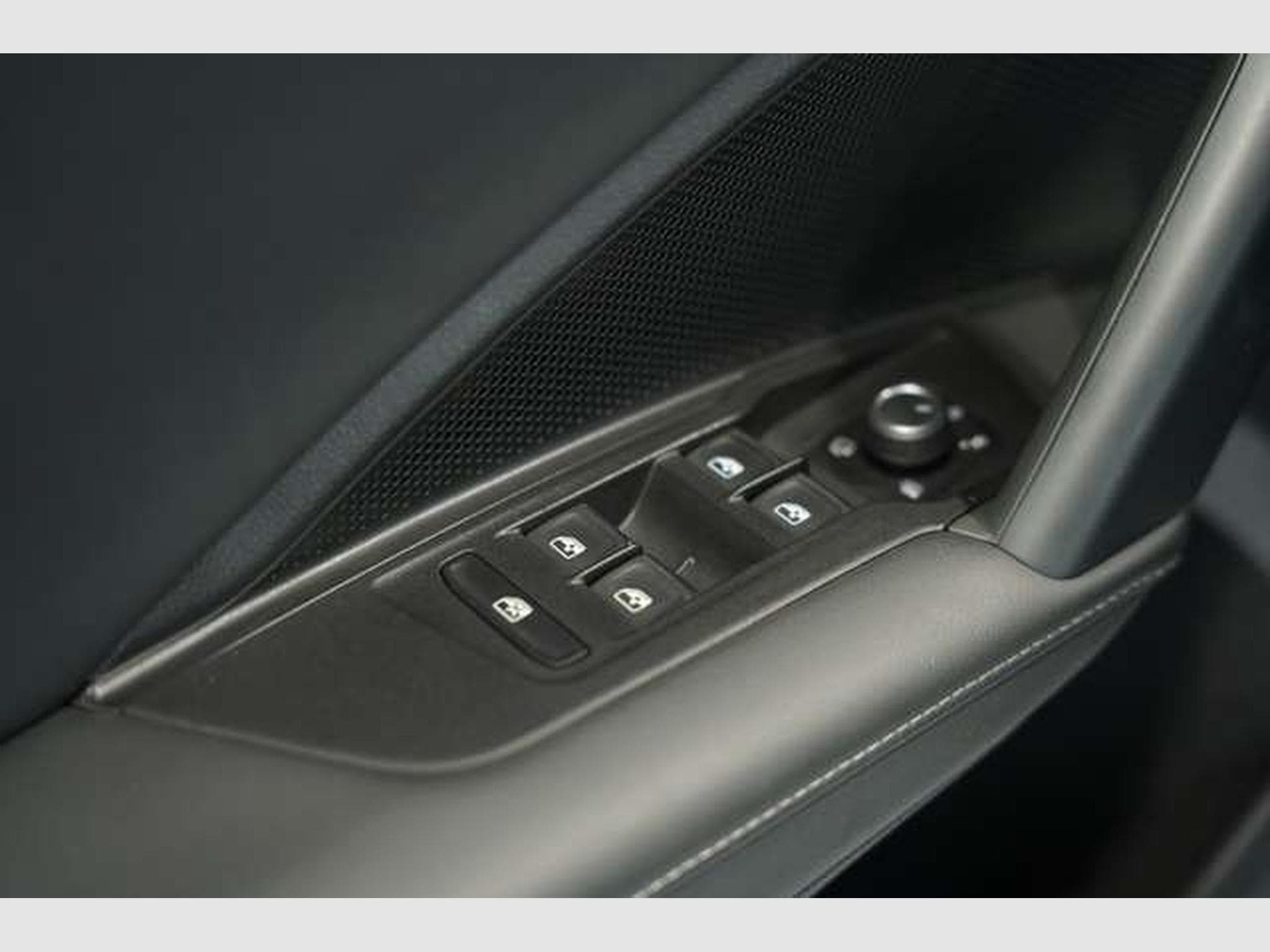 VW Tiguan 2.0 TDI R Line *2.H *20 *Pano *Matrix (2024) - Photo 27