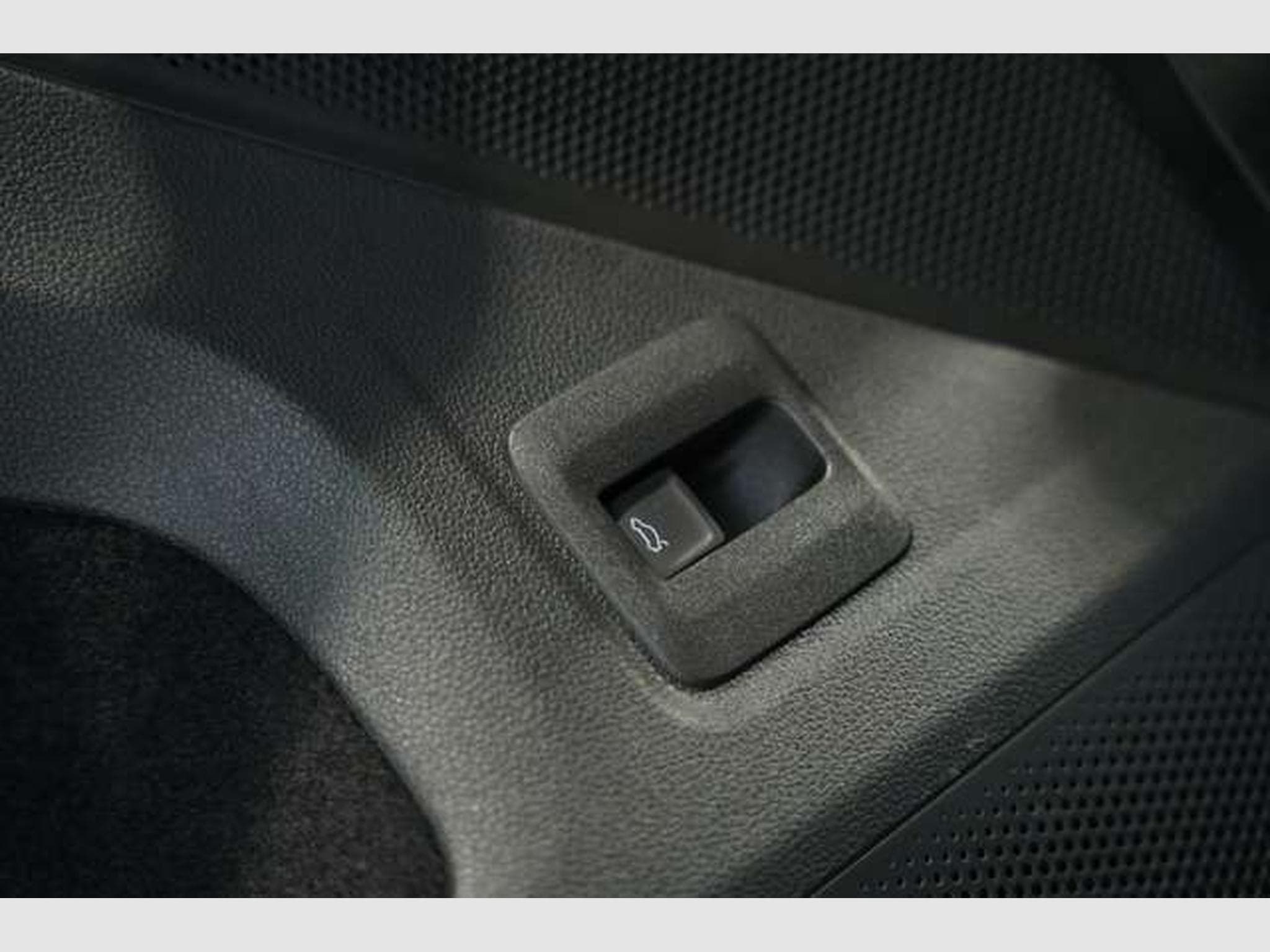 VW Tiguan 2.0 TDI R Line *2.H *20 *Pano *Matrix (2024) - Photo 28