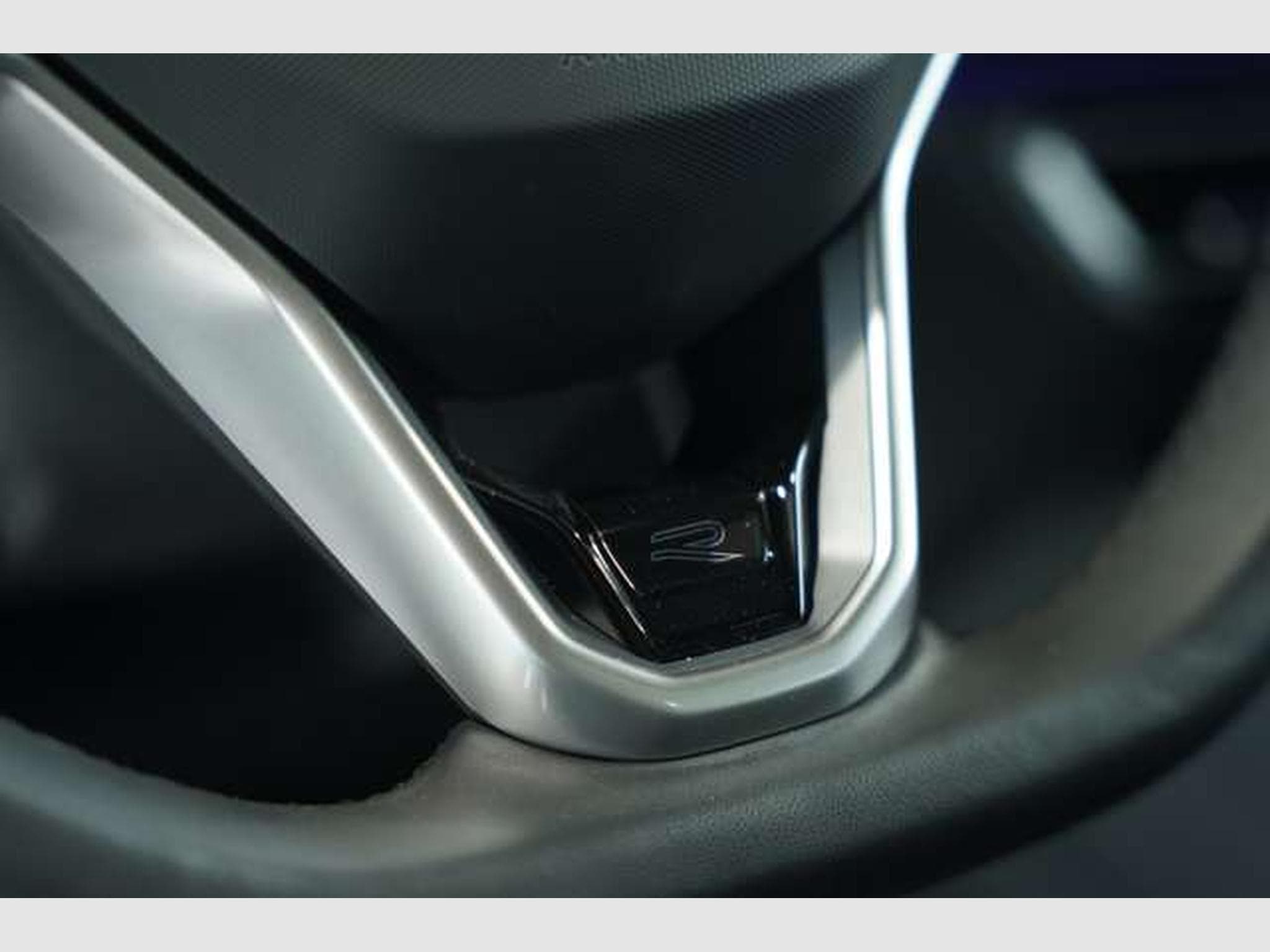 VW Tiguan 2.0 TDI R Line *2.H *20 *Pano *Matrix (2024) - Photo 31