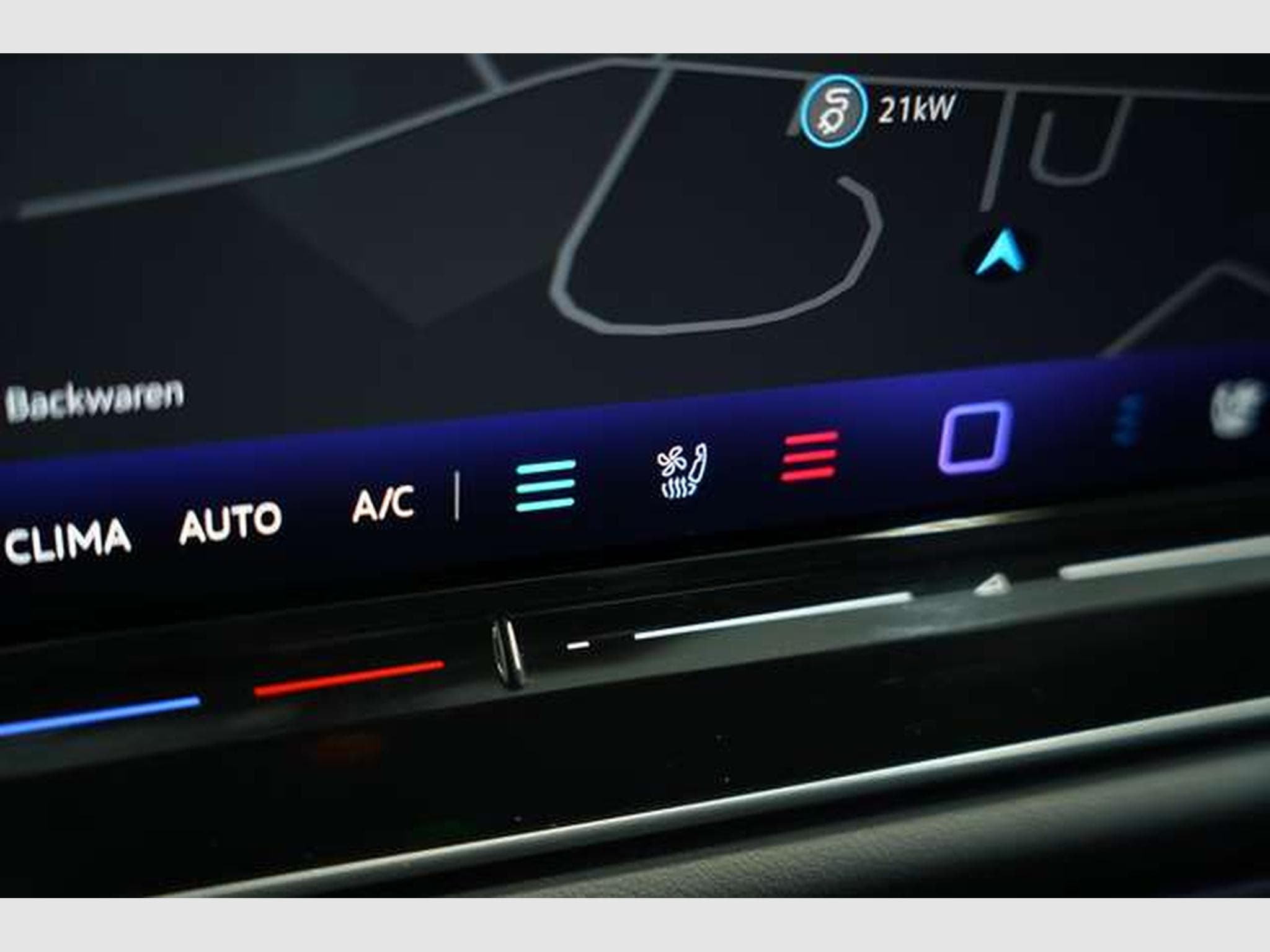 VW Tiguan 2.0 TDI R Line *2.H *20 *Pano *Matrix (2024) - Photo 36