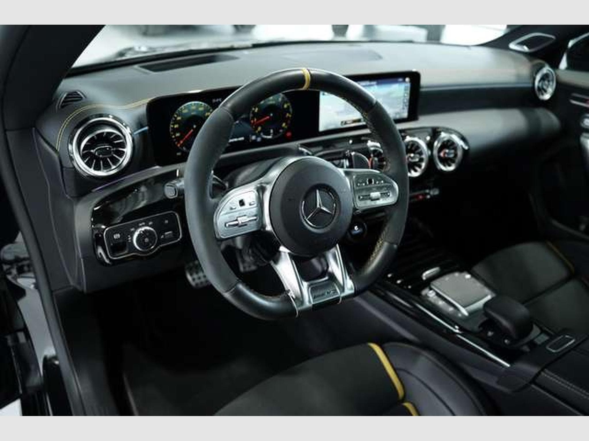 Mercedes CLA 45 AMG S 4M*19*Schale*Pano (2021) - Photo 27