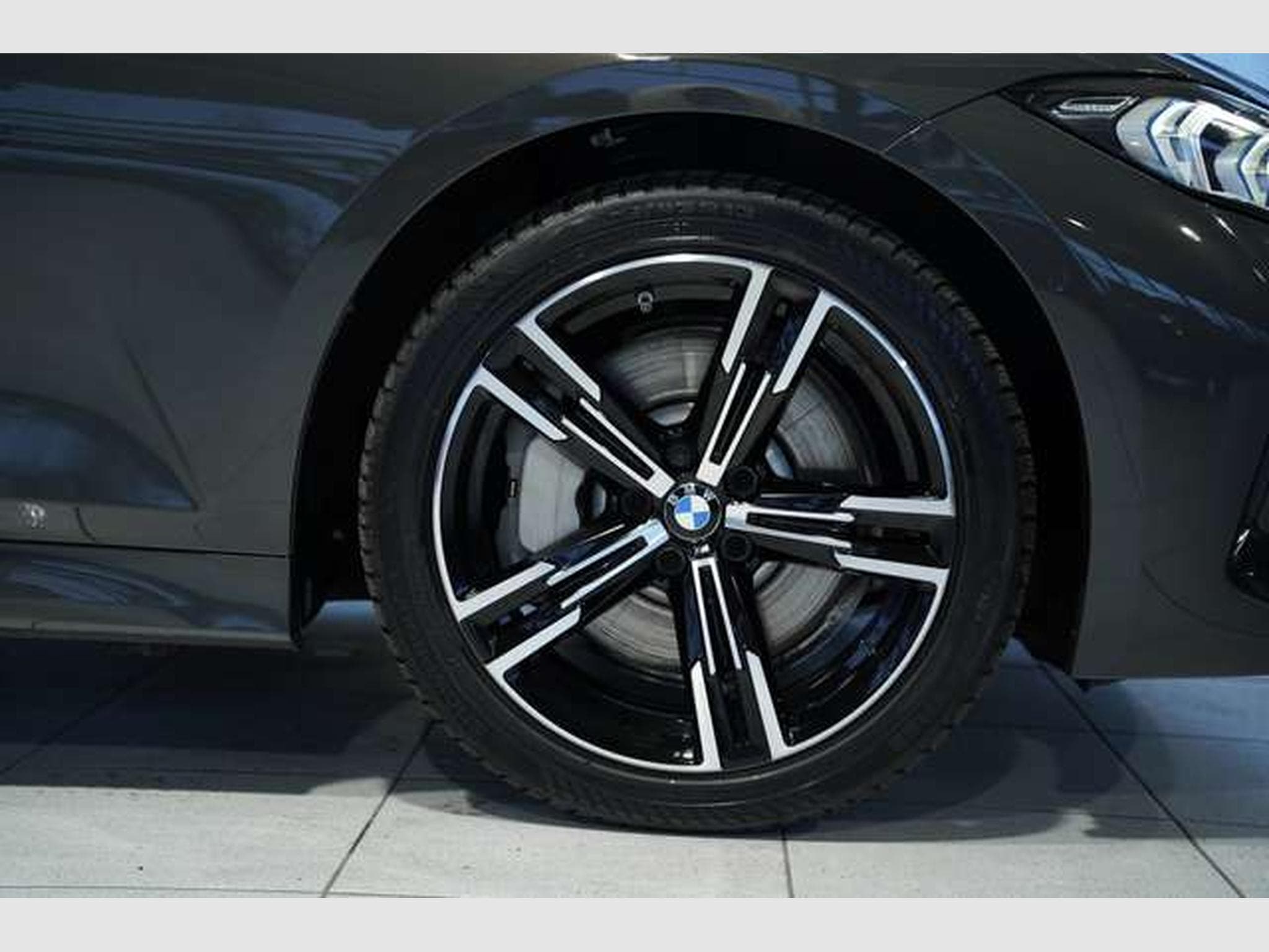 BMW 330 d Touring xDrive M Sport *2.H *Pano*Live*HUD (2024) - Photo 13