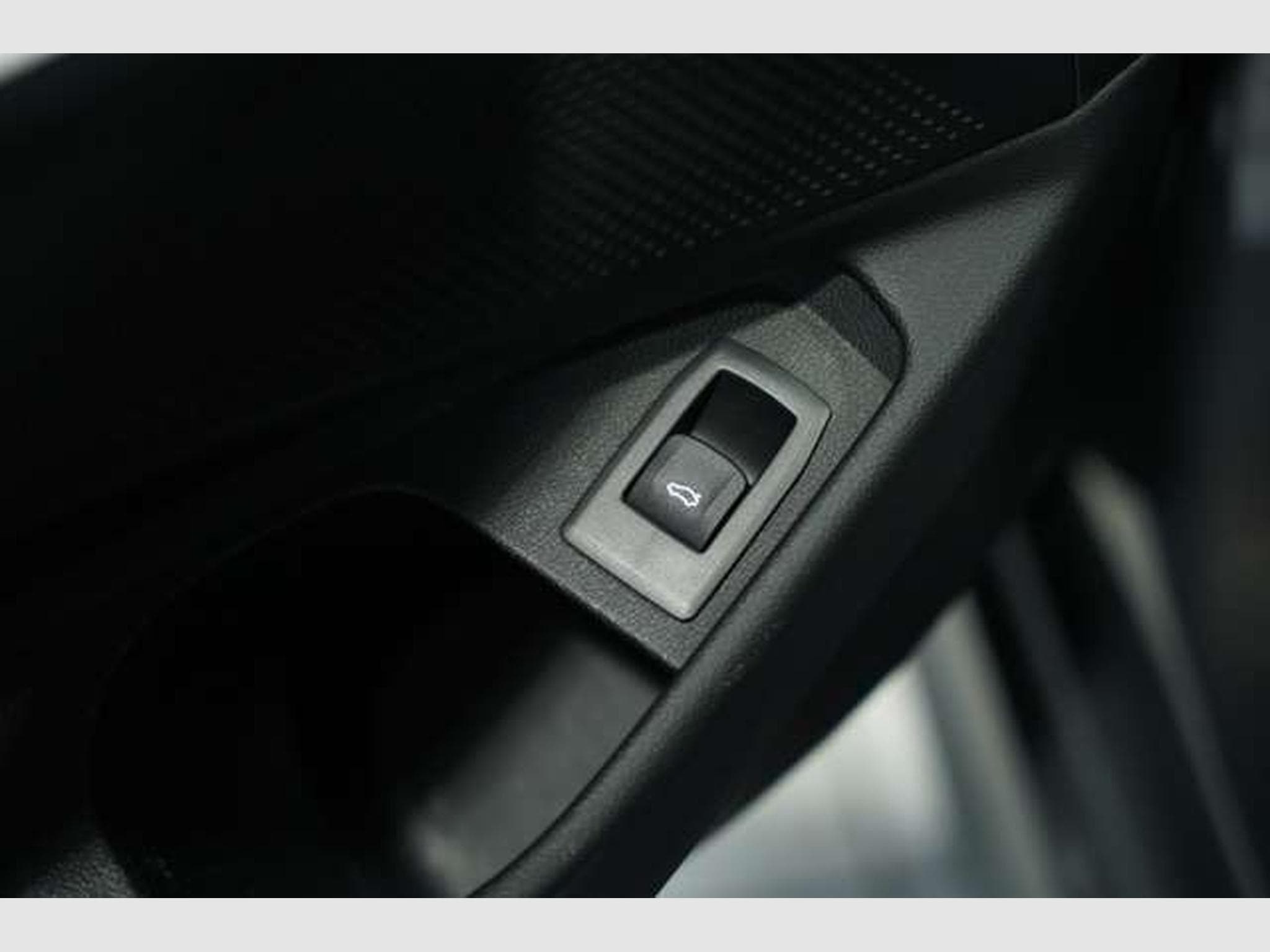 BMW 330 d Touring xDrive M Sport *2.H *Pano*Live*HUD (2024) - Photo 29