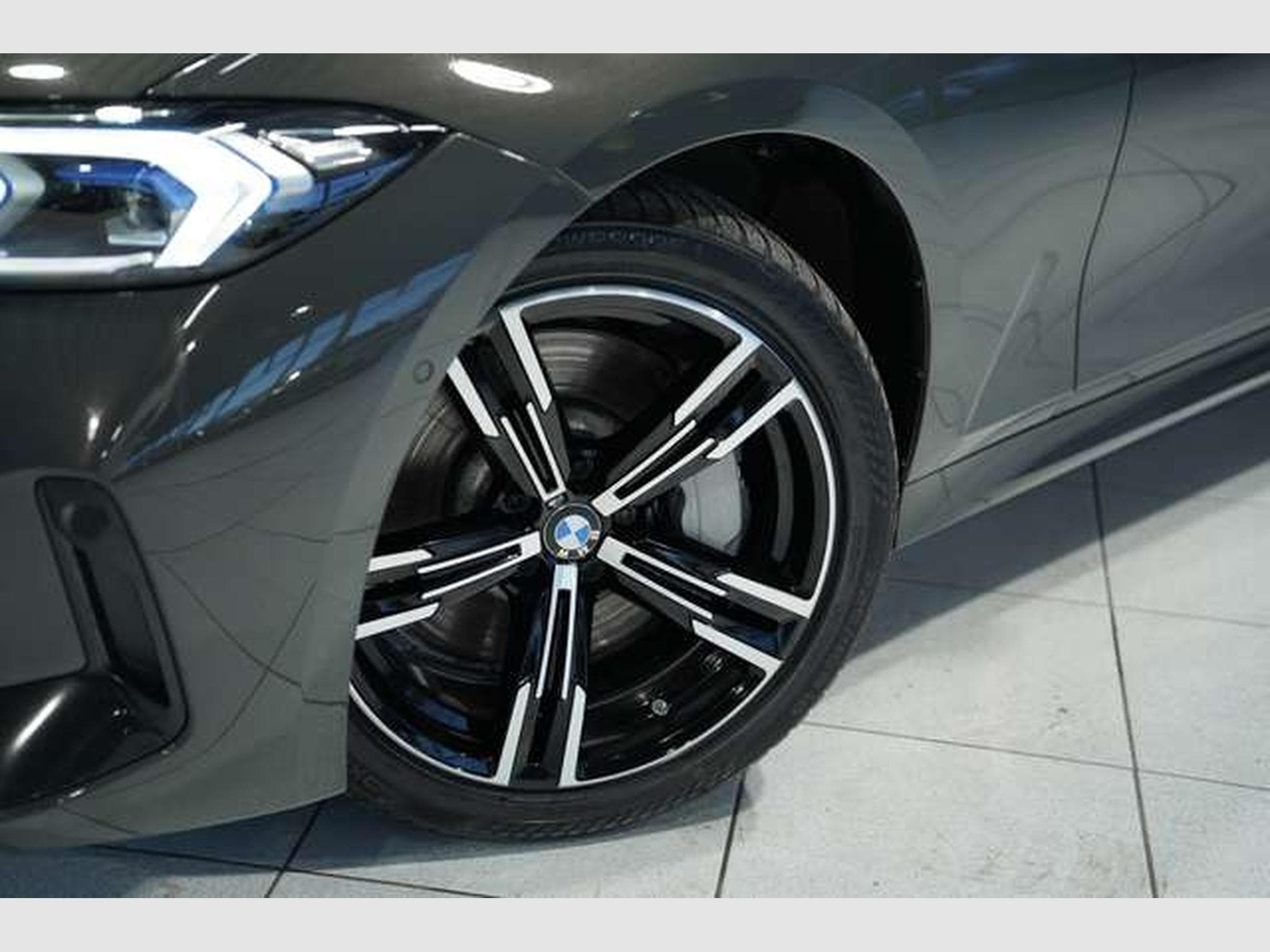 BMW 330 d Touring xDrive M Sport *2.H *Pano*Live*HUD (2024) - Photo 3