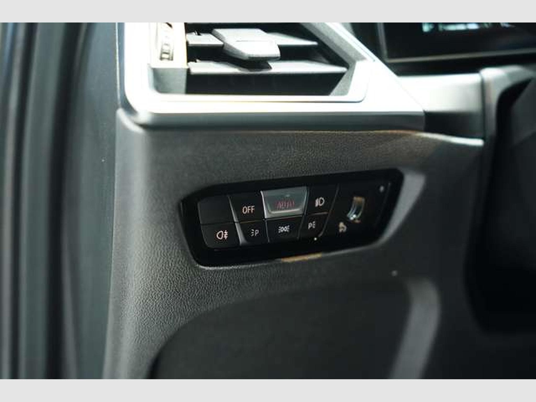 BMW 330 d Touring xDrive M Sport *2.H *Pano*Live*HUD (2024) - Photo 30