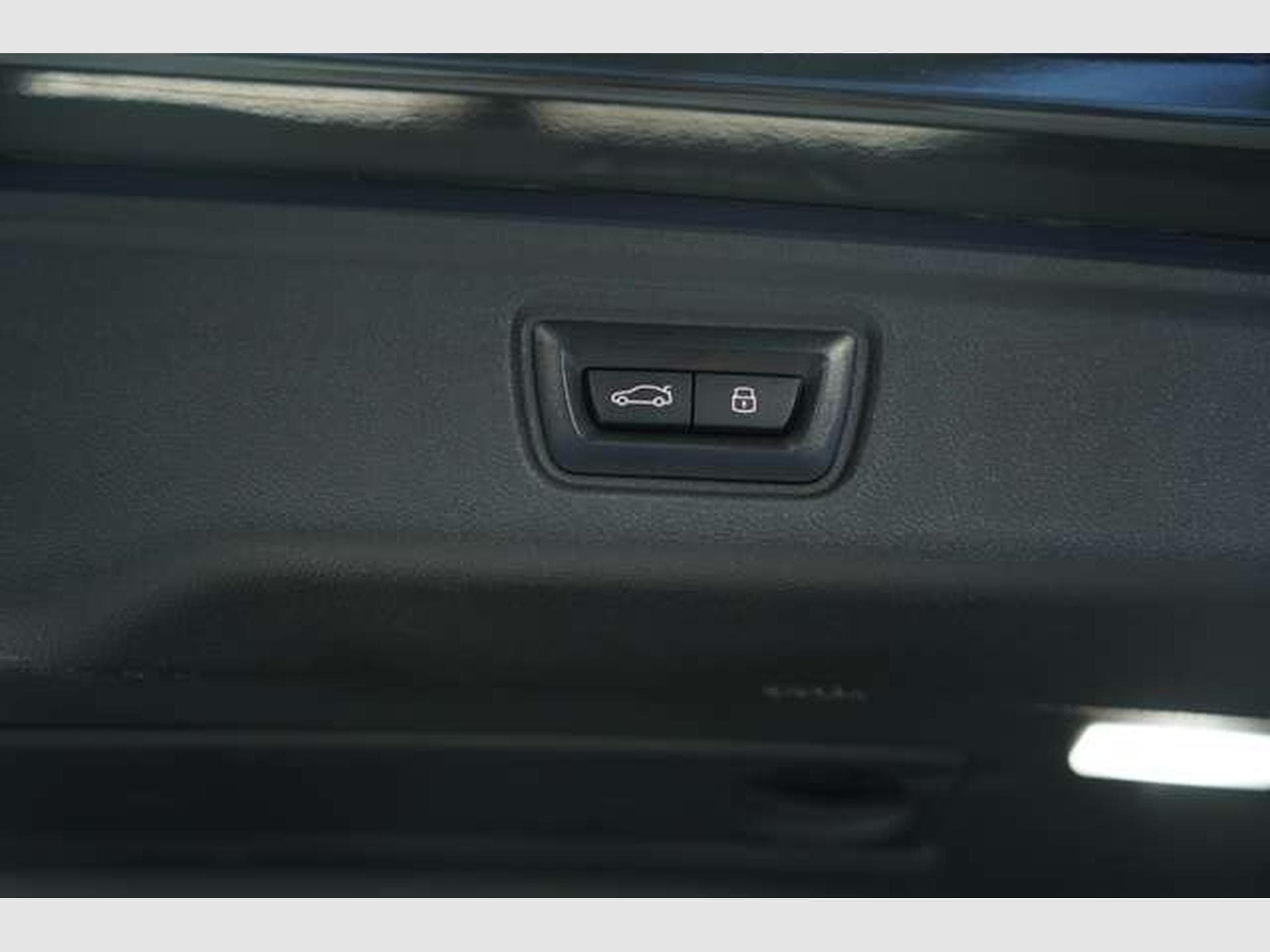 BMW 330 d Touring xDrive M Sport *2.H *Pano*Live*HUD (2024) - Photo 45