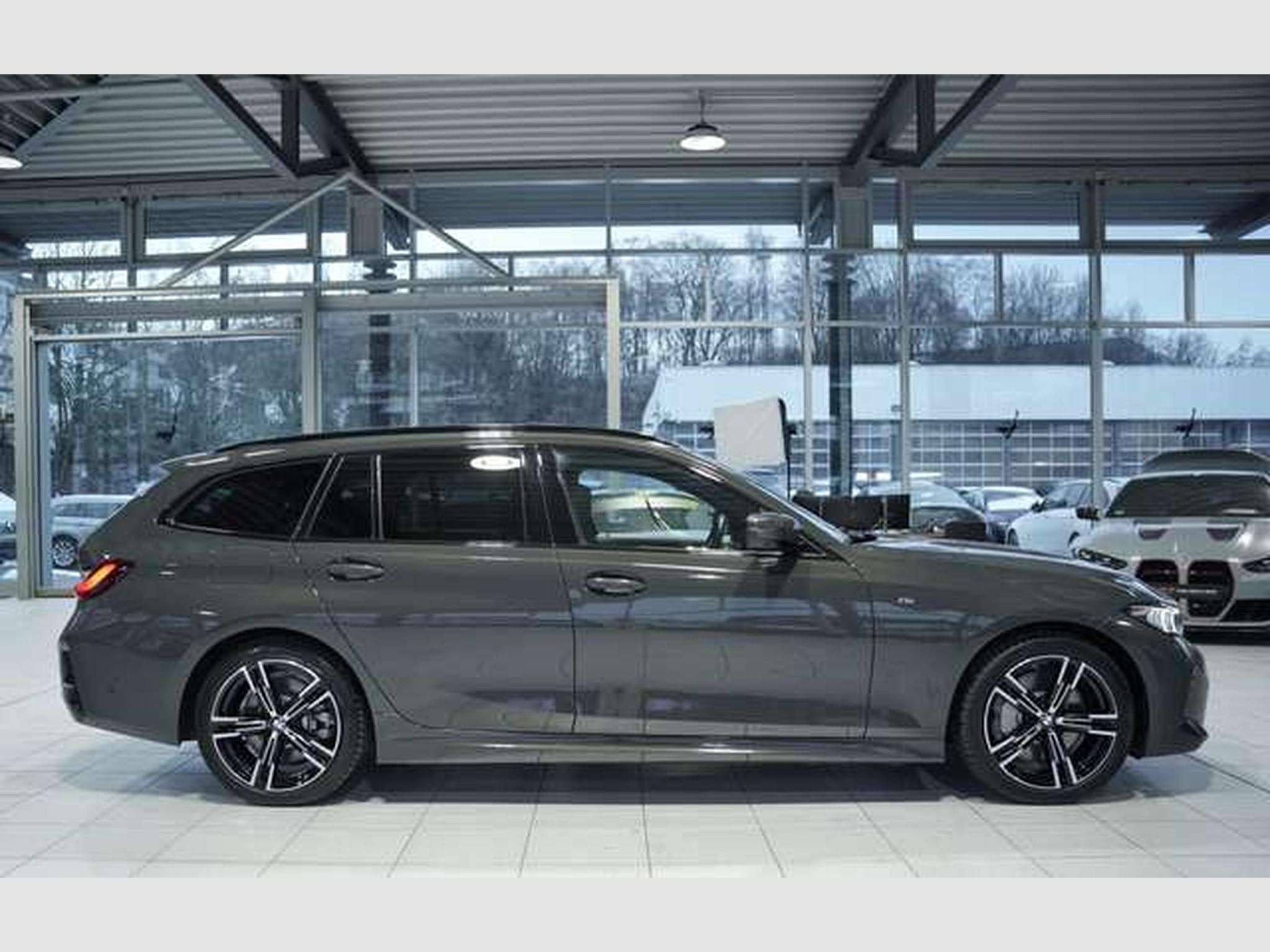BMW 330 d Touring xDrive M Sport *2.H *Pano*Live*HUD (2024) - Photo 8