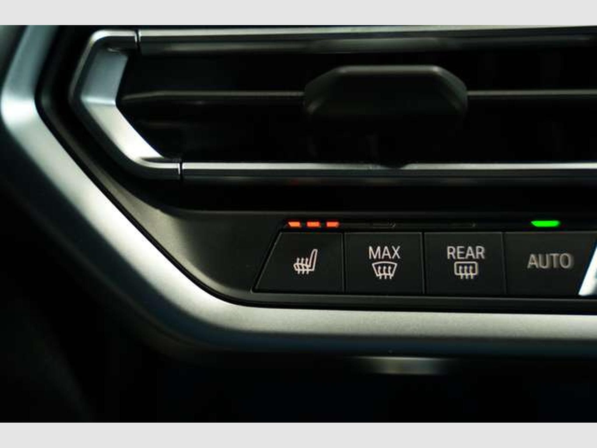 BMW X4 xD 30 d M Sport 1.Hand *Memory *Live-C *Leder (2024) - Photo 34