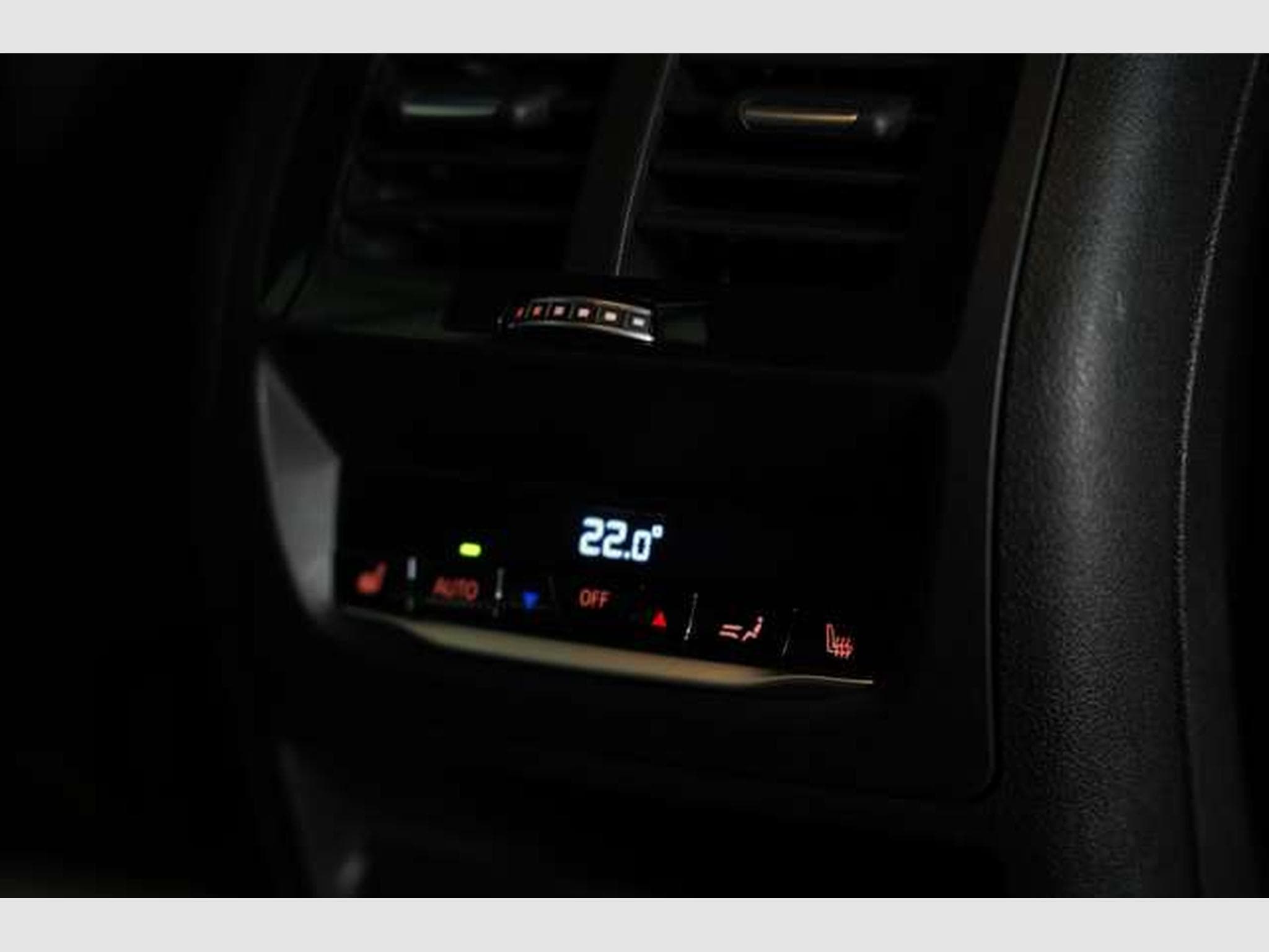 BMW X4M Competition 2.H *21 *Carbon*HUD*Schale*H&K (2020) - Foto 23