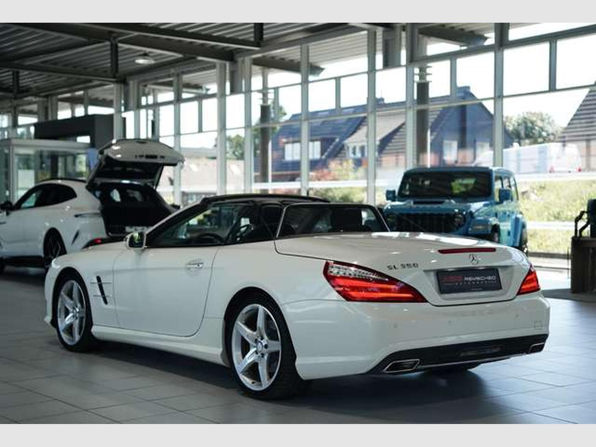 Mercedes SL 350 Cabrio AMG Line *H&K*Airscarf*19Zoll (2013) - Photo 10