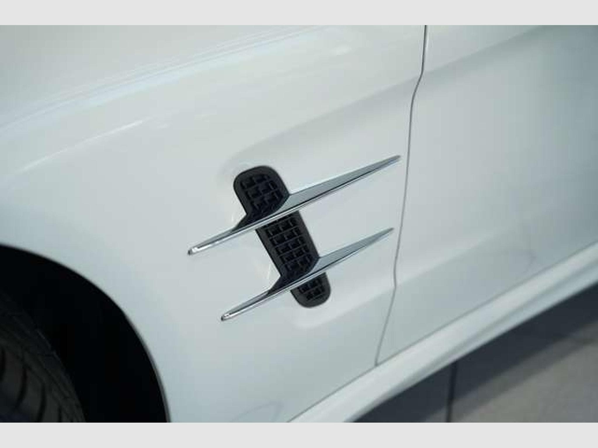 Mercedes SL 350 Cabrio AMG Line *H&K*Airscarf*19Zoll (2013) - Photo 14