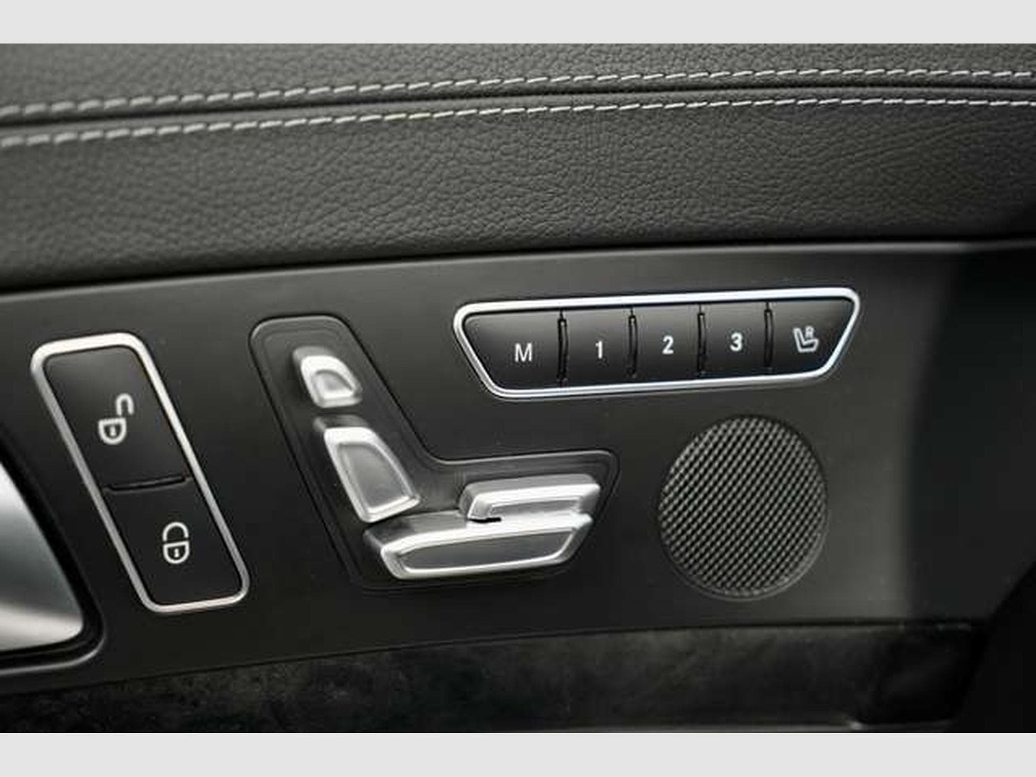 Mercedes SL 350 Cabrio AMG Line *H&K*Airscarf*19Zoll (2013) - Photo 19