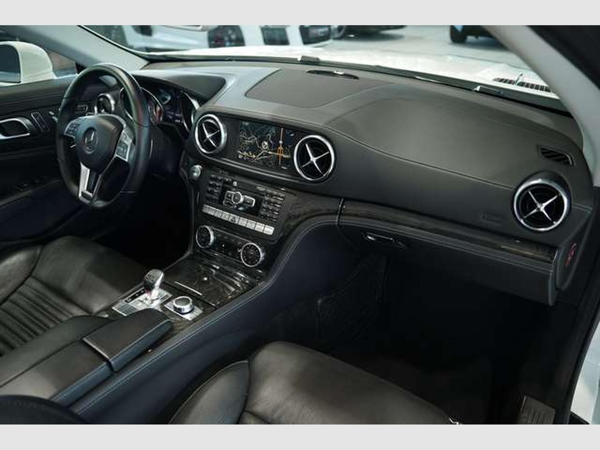 Mercedes SL 350 Cabrio AMG Line *H&K*Airscarf*19Zoll (2013) - Photo 41