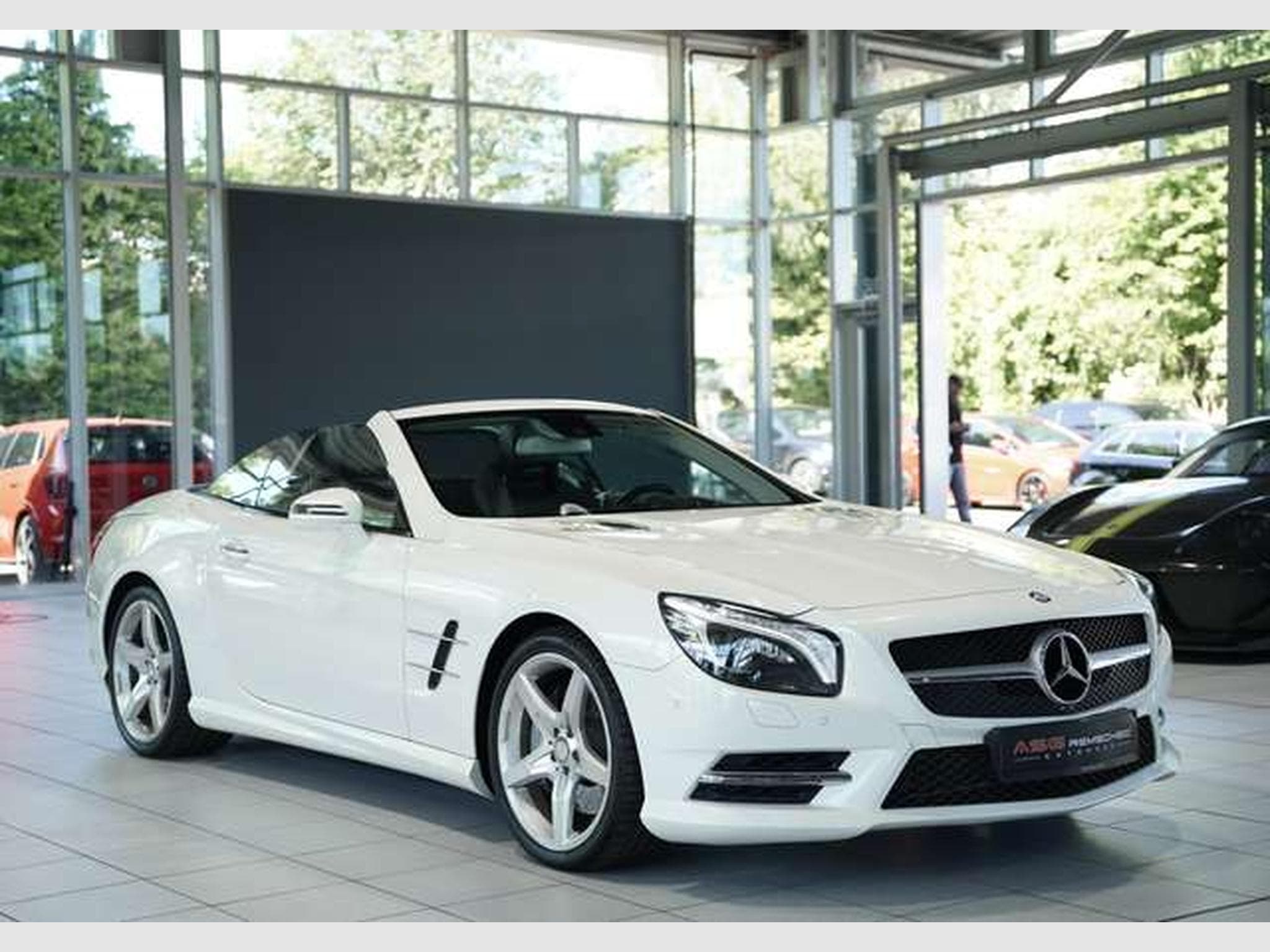 Mercedes SL 350 Cabrio AMG Line *H&K*Airscarf*19Zoll (2013) - Photo 6