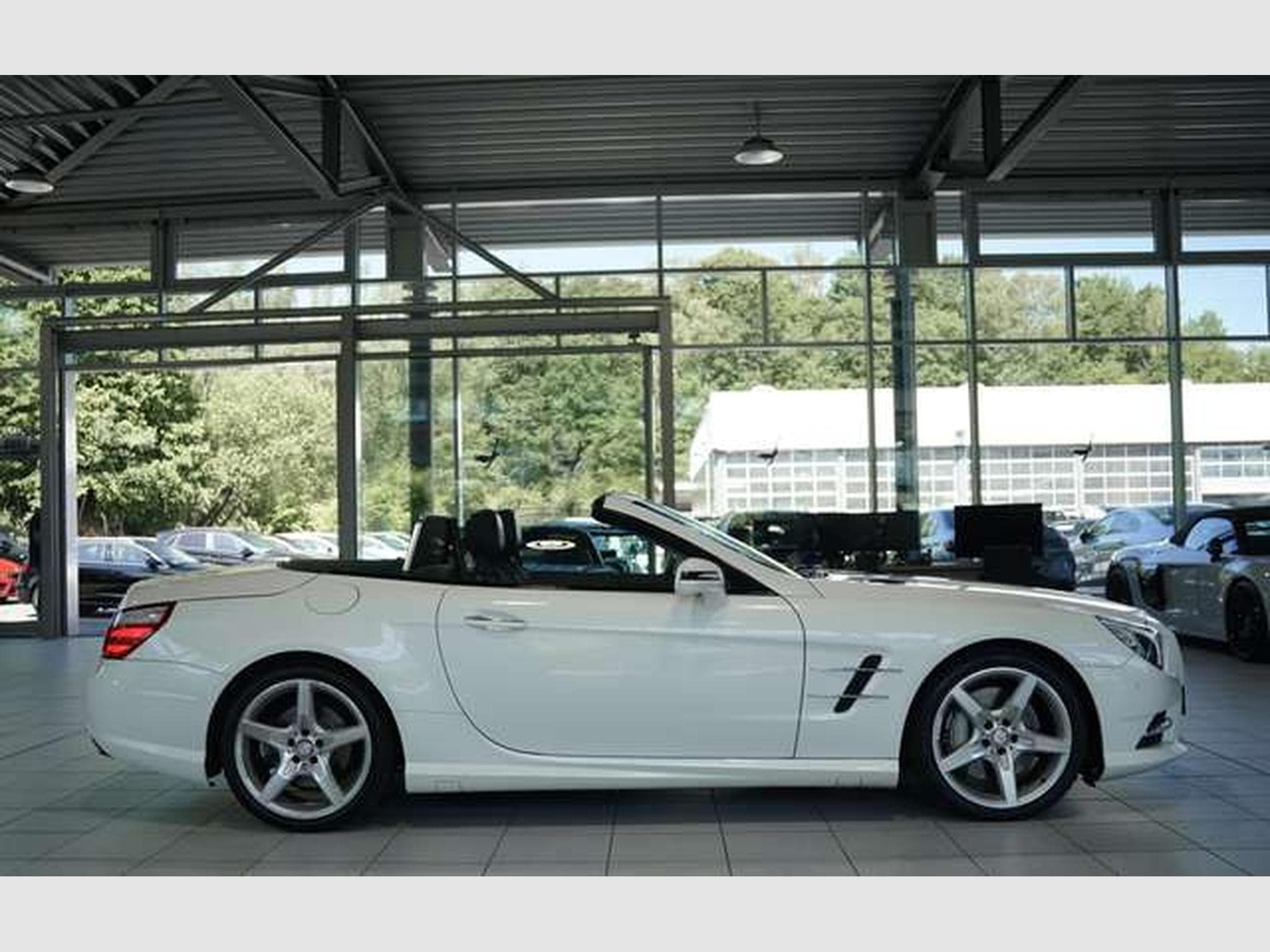 Mercedes SL 350 Cabrio AMG Line *H&K*Airscarf*19Zoll (2013) - Photo 7