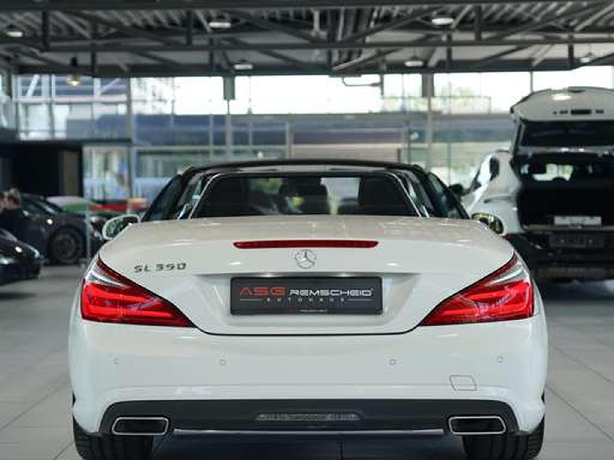 Mercedes SL 350 Cabrio AMG Line *H&K*Airscarf*19Zoll (2013) - Photo 9