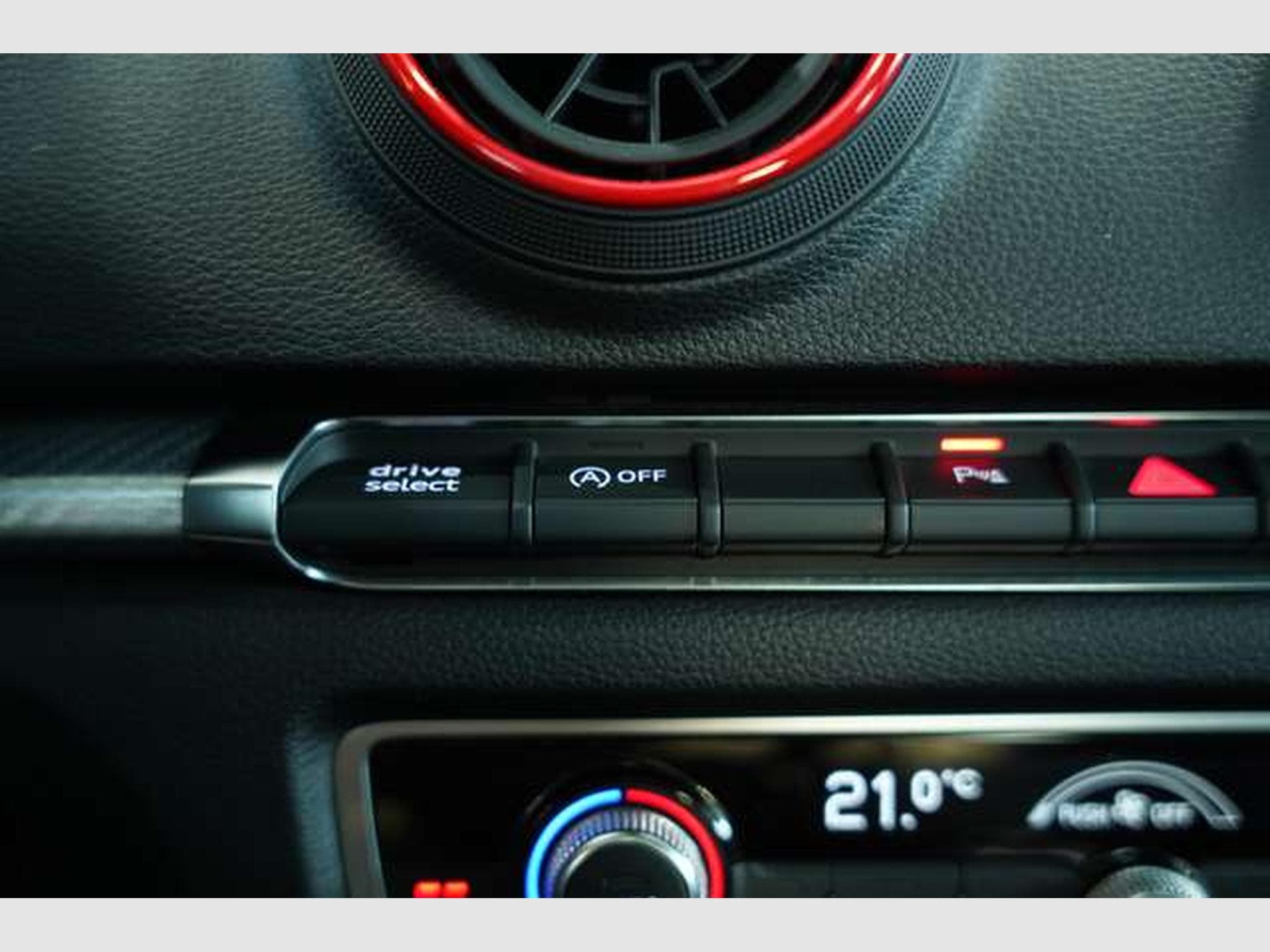 Audi RS3 q. Sportback *19 *Schale*B&O*Virt*Pano*2.Hd (2018) - Photo 35
