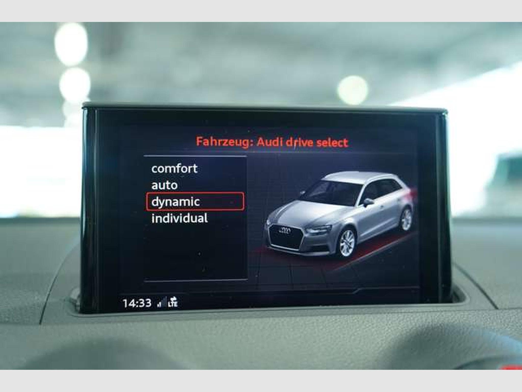 Audi RS3 q. Sportback *19 *Schale*B&O*Virt*Pano*2.Hd (2018) - Photo 42