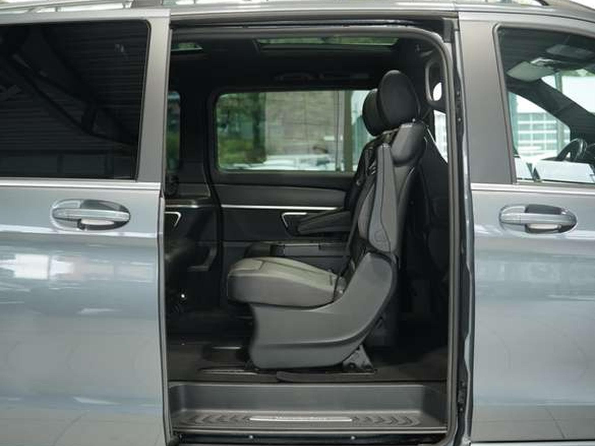 Mercedes V d AMG Line 4M lang *Distr. *Pano *AHK (2018) - Photo 16