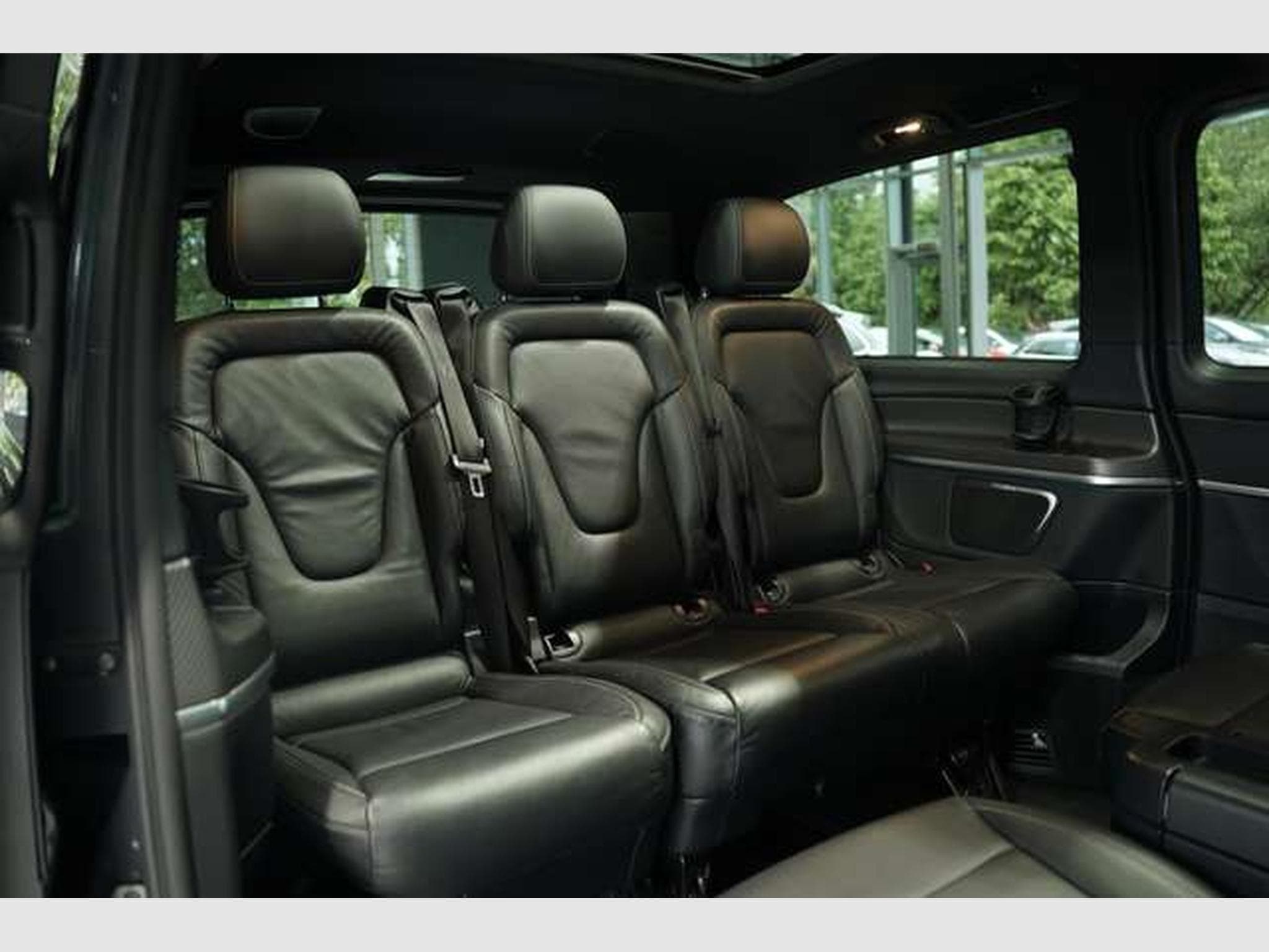 Mercedes V d AMG Line 4M lang *Distr. *Pano *AHK (2018) - Photo 17