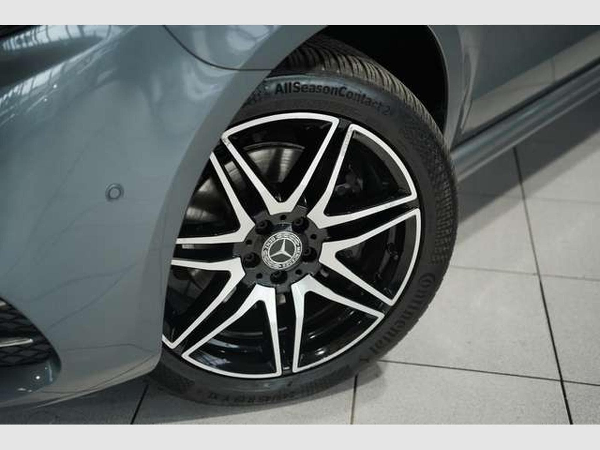 Mercedes V d AMG Line 4M lang *Distr. *Pano *AHK (2018) - Photo 3