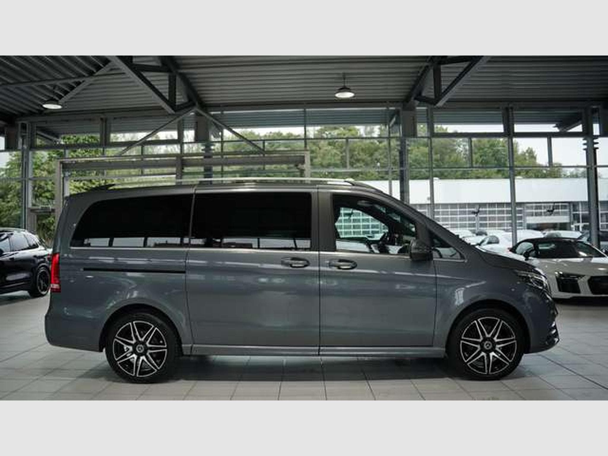 Mercedes V d AMG Line 4M lang *Distr. *Pano *AHK (2018) - Photo 7