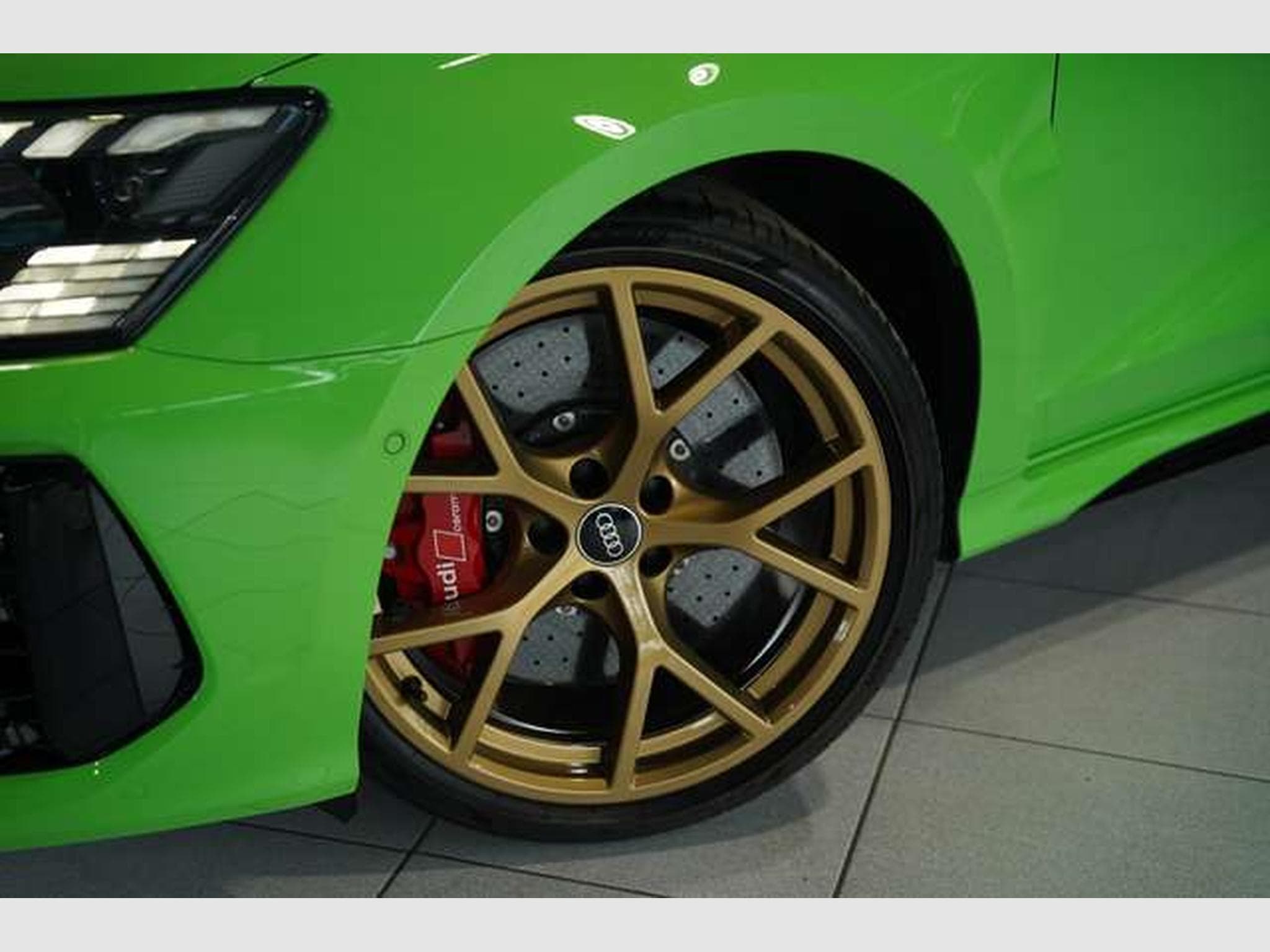 Audi RS3 Sportback q. *1.HD *S-AGA*Keramik*Carbon*B&O (2022) - Photo 2