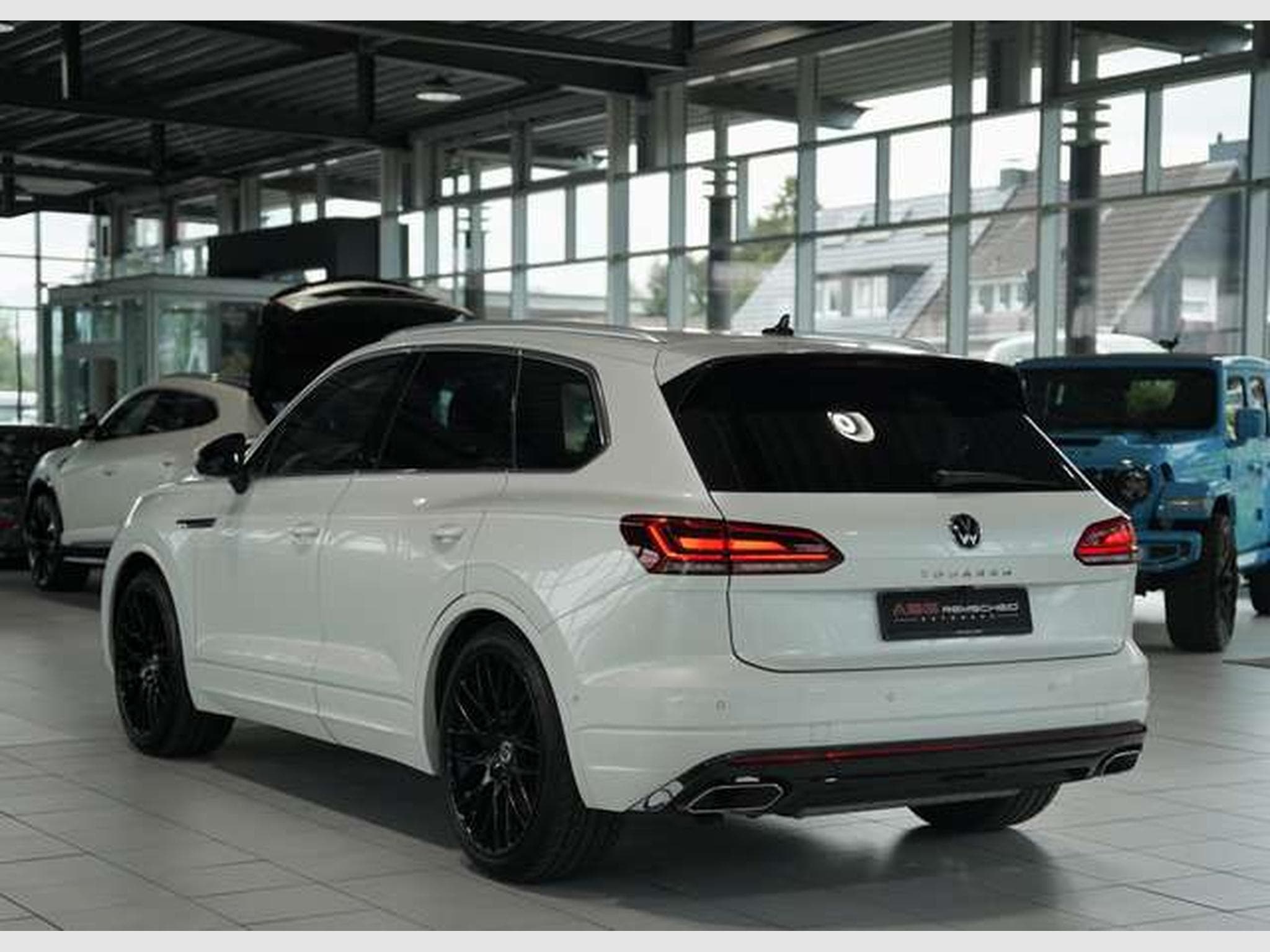 VW Touareg R line 4M *2.H *ACC *Digital *LUFT *AHK (2023) - Photo 10