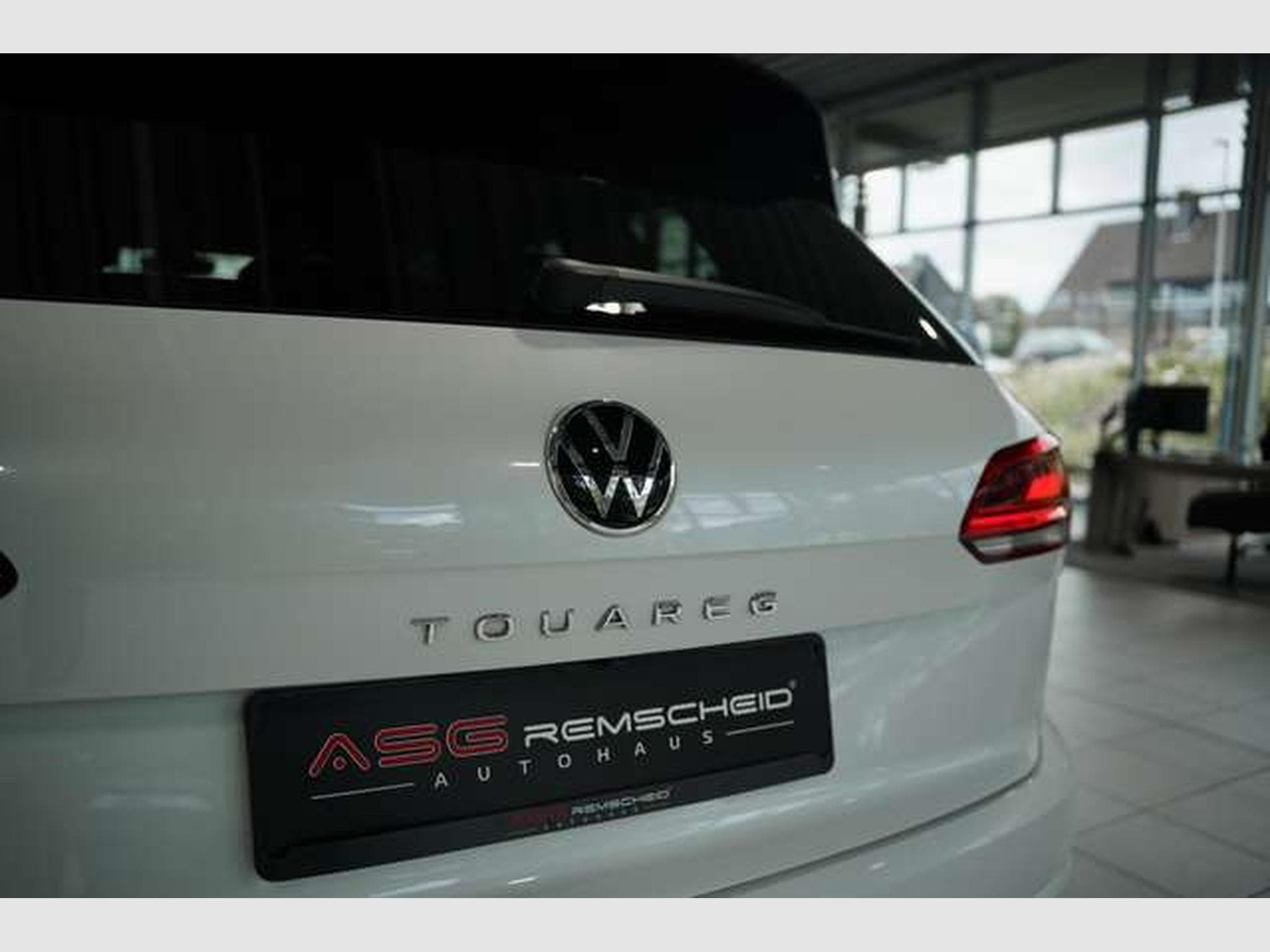 VW Touareg R line 4M *2.H *ACC *Digital *LUFT *AHK (2023) - Photo 14