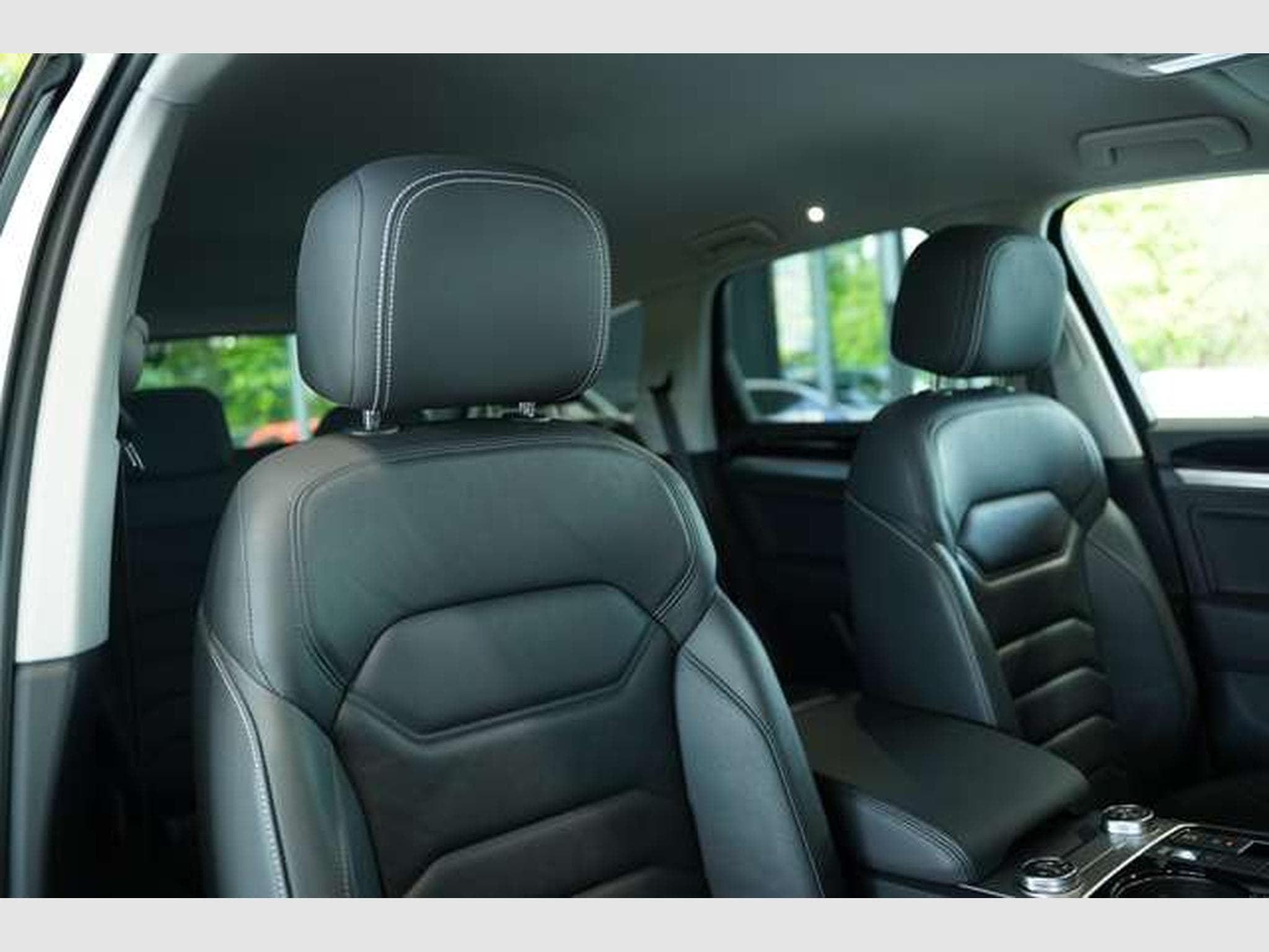 VW Touareg R line 4M *2.H *ACC *Digital *LUFT *AHK (2023) - Photo 17