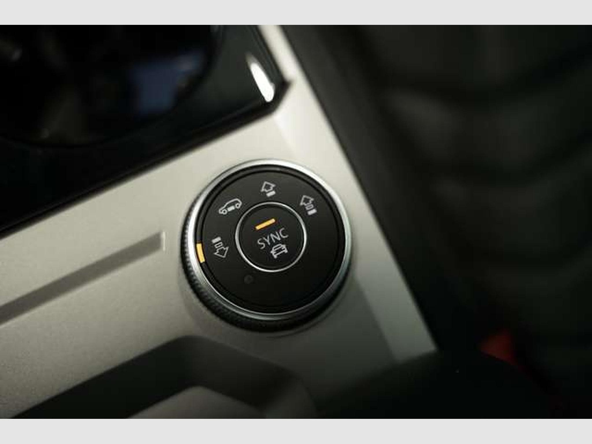 VW Touareg R line 4M *2.H *ACC *Digital *LUFT *AHK (2023) - Photo 36