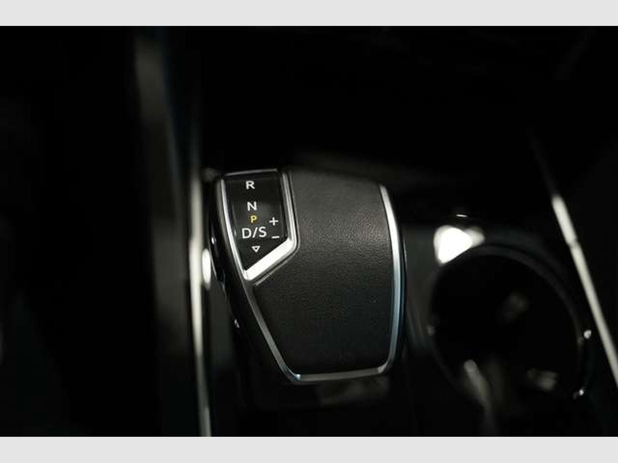 VW Touareg R line 4M *2.H *ACC *Digital *LUFT *AHK (2023) - Photo 37