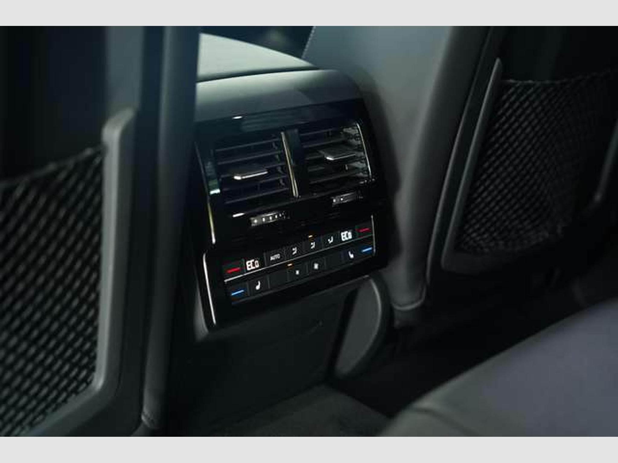 VW Touareg R line 4M *2.H *ACC *Digital *LUFT *AHK (2023) - Photo 46