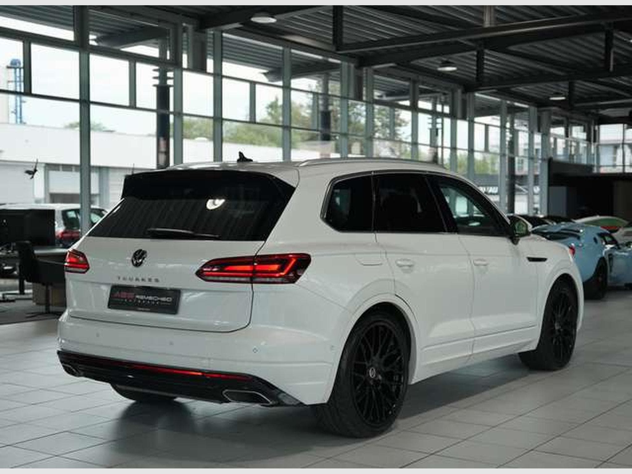 VW Touareg R line 4M *2.H *ACC *Digital *LUFT *AHK (2023) - Photo 8