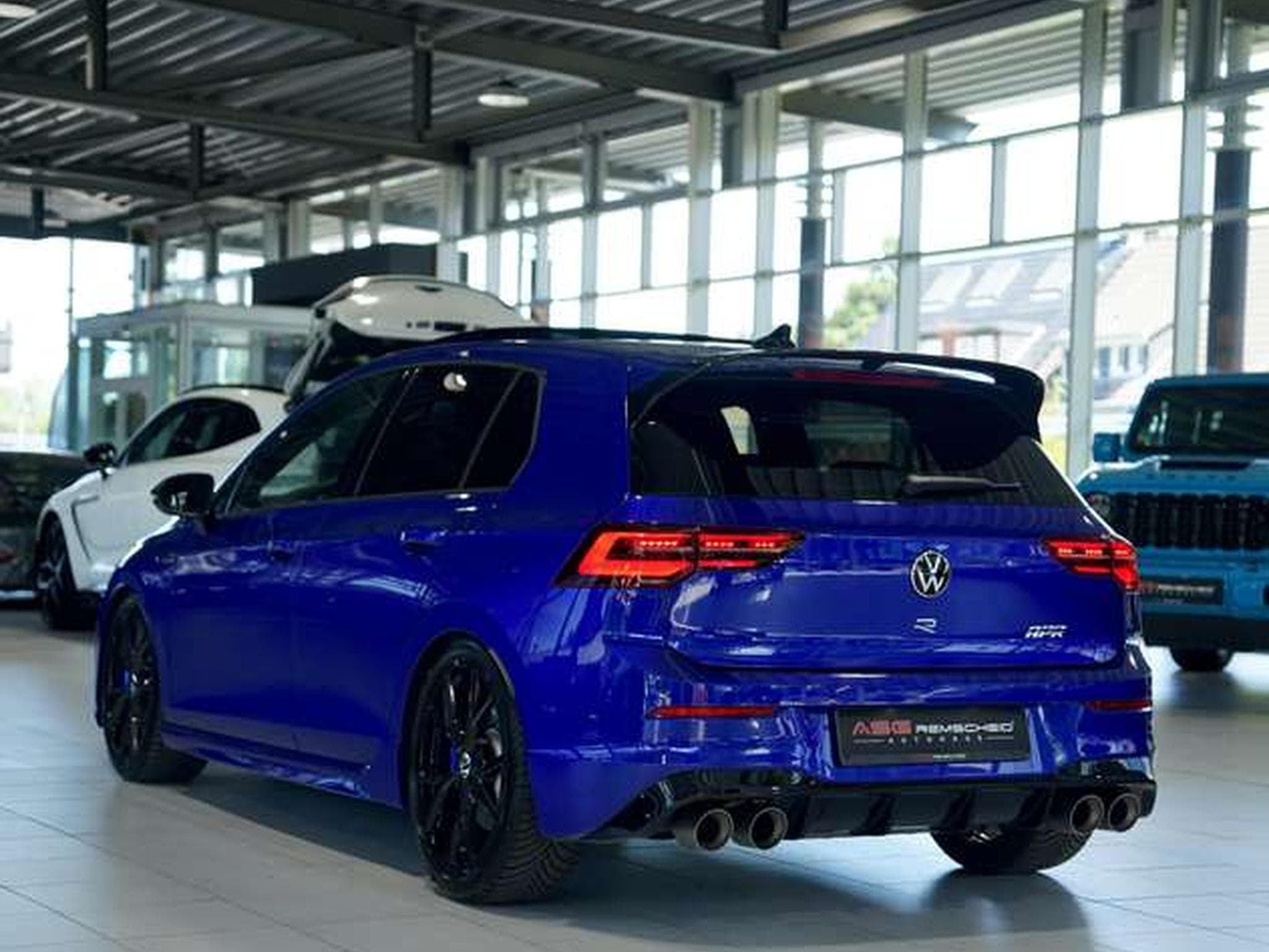 VW Golf R Performance 4M *2.H *AKRA*Pano*K&W*Matrix (2023) - Photo 12