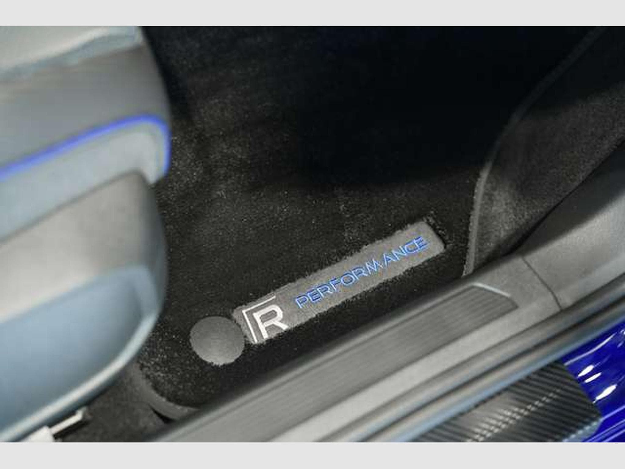 VW Golf R Performance 4M *2.H *AKRA*Pano*K&W*Matrix (2023) - Photo 20
