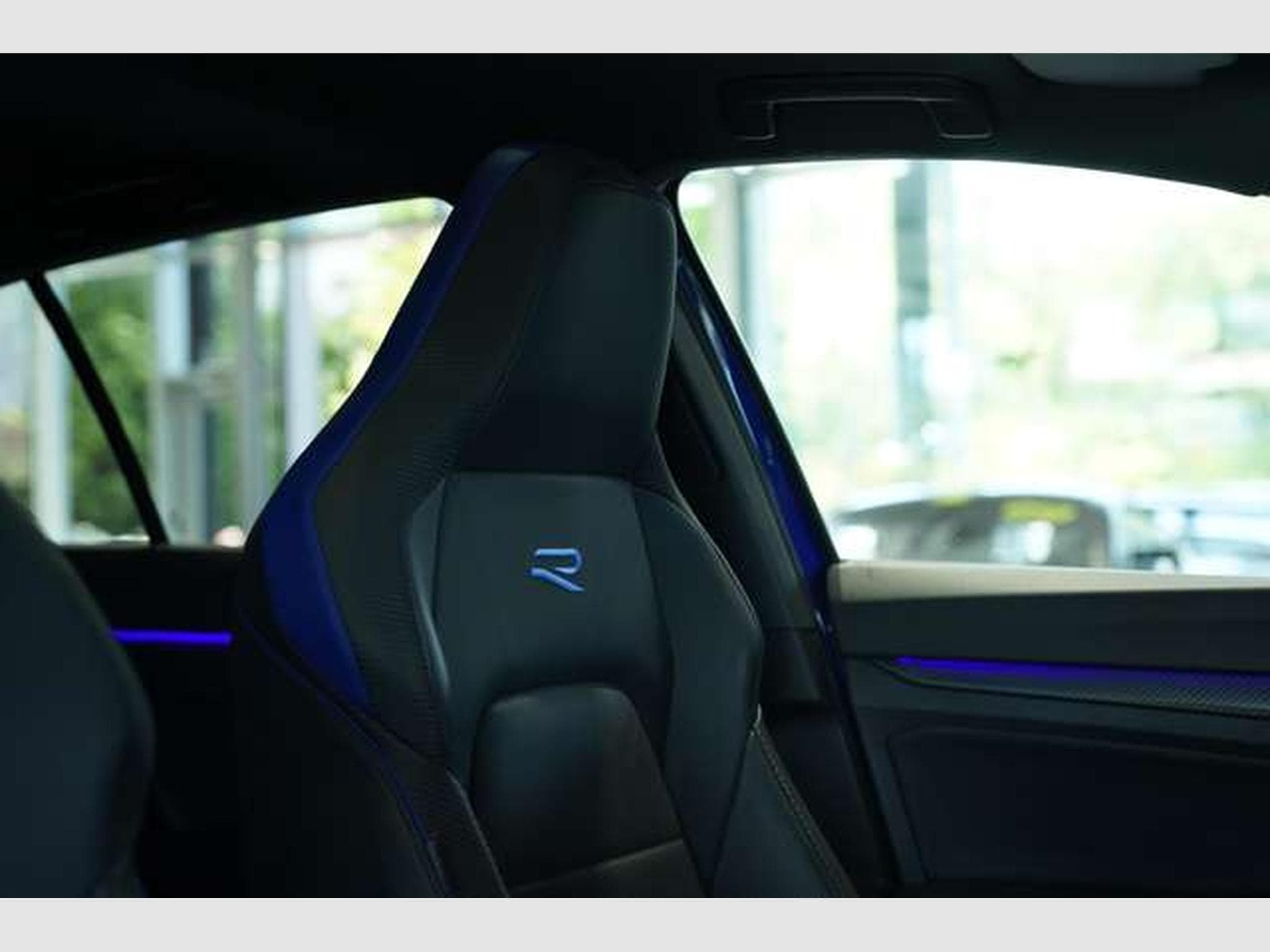 VW Golf R Performance 4M *2.H *AKRA*Pano*K&W*Matrix (2023) - Photo 22