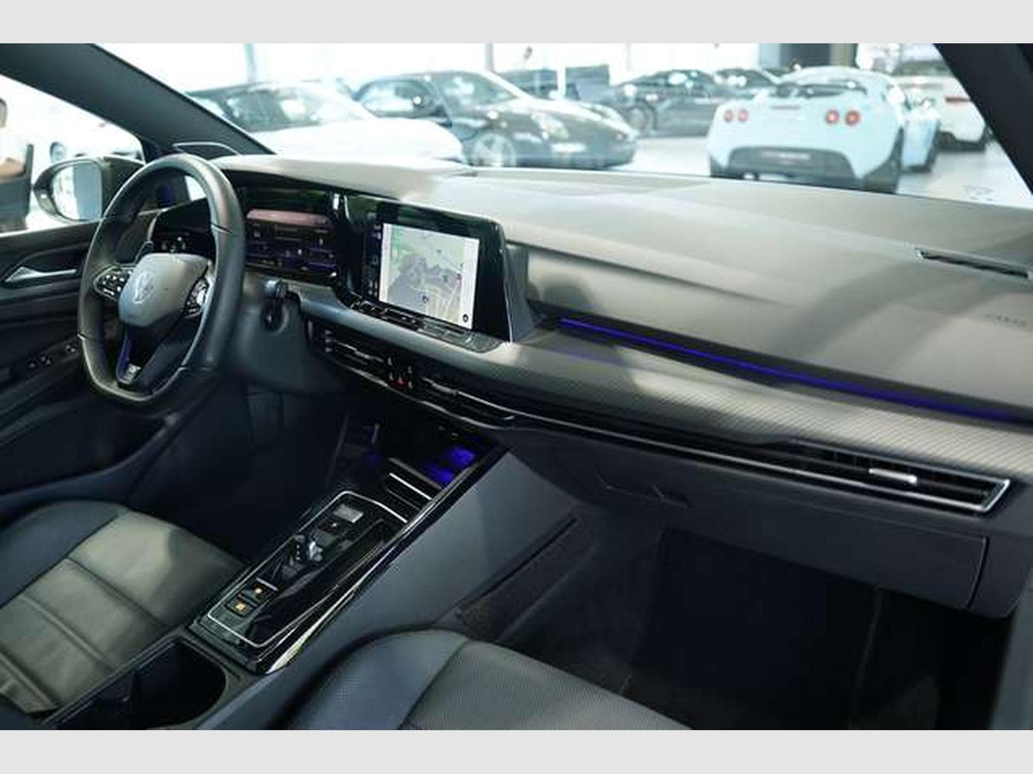 VW Golf R Performance 4M *2.H *AKRA*Pano*K&W*Matrix (2023) - Photo 23