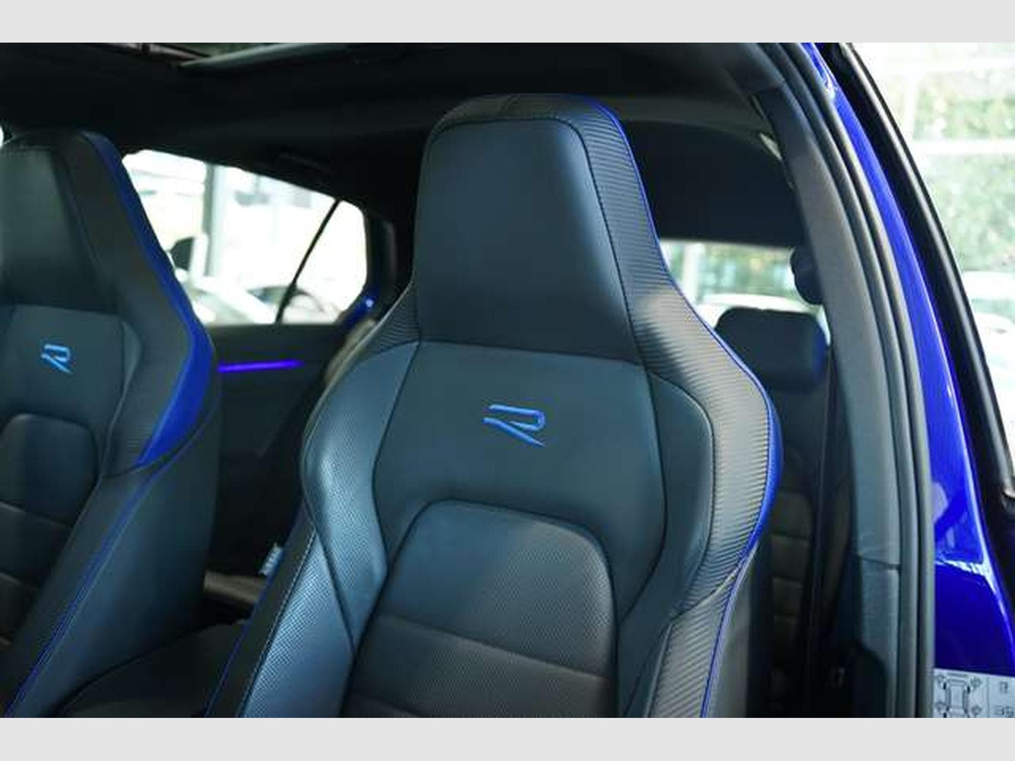 VW Golf R Performance 4M *2.H *AKRA*Pano*K&W*Matrix (2023) - Photo 33
