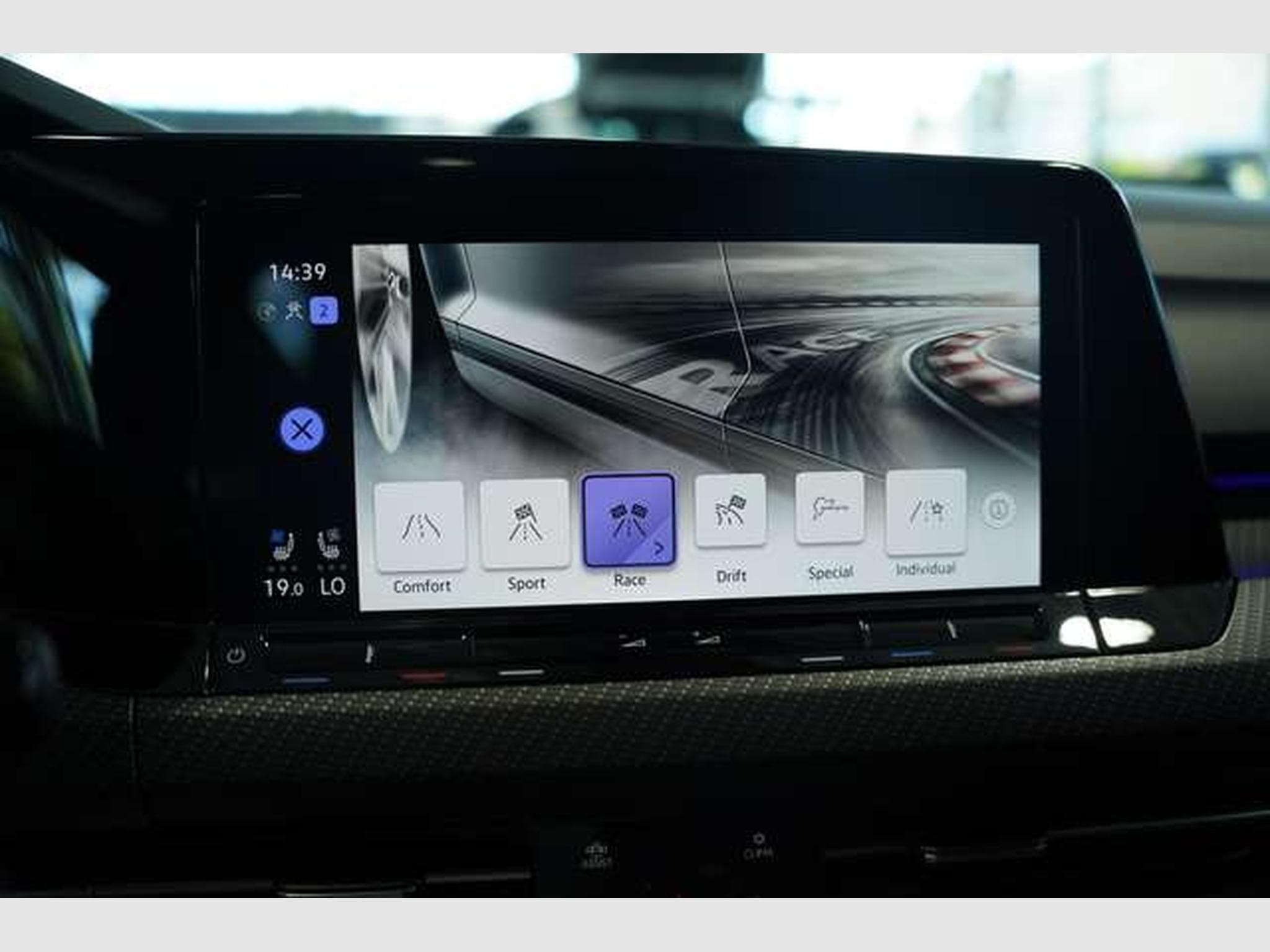 VW Golf R Performance 4M *2.H *AKRA*Pano*K&W*Matrix (2023) - Photo 42