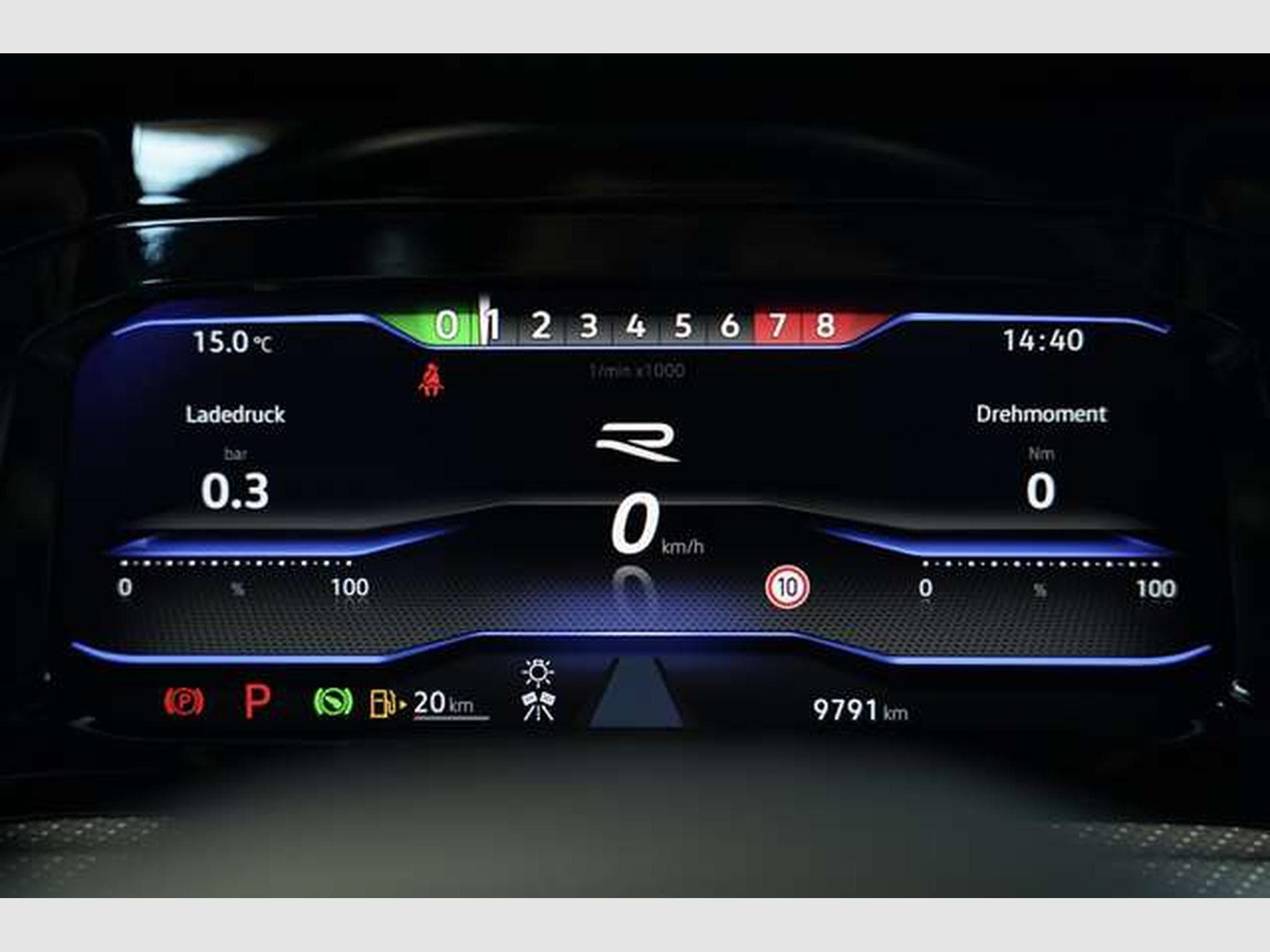 VW Golf R Performance 4M *2.H *AKRA*Pano*K&W*Matrix (2023) - Photo 43