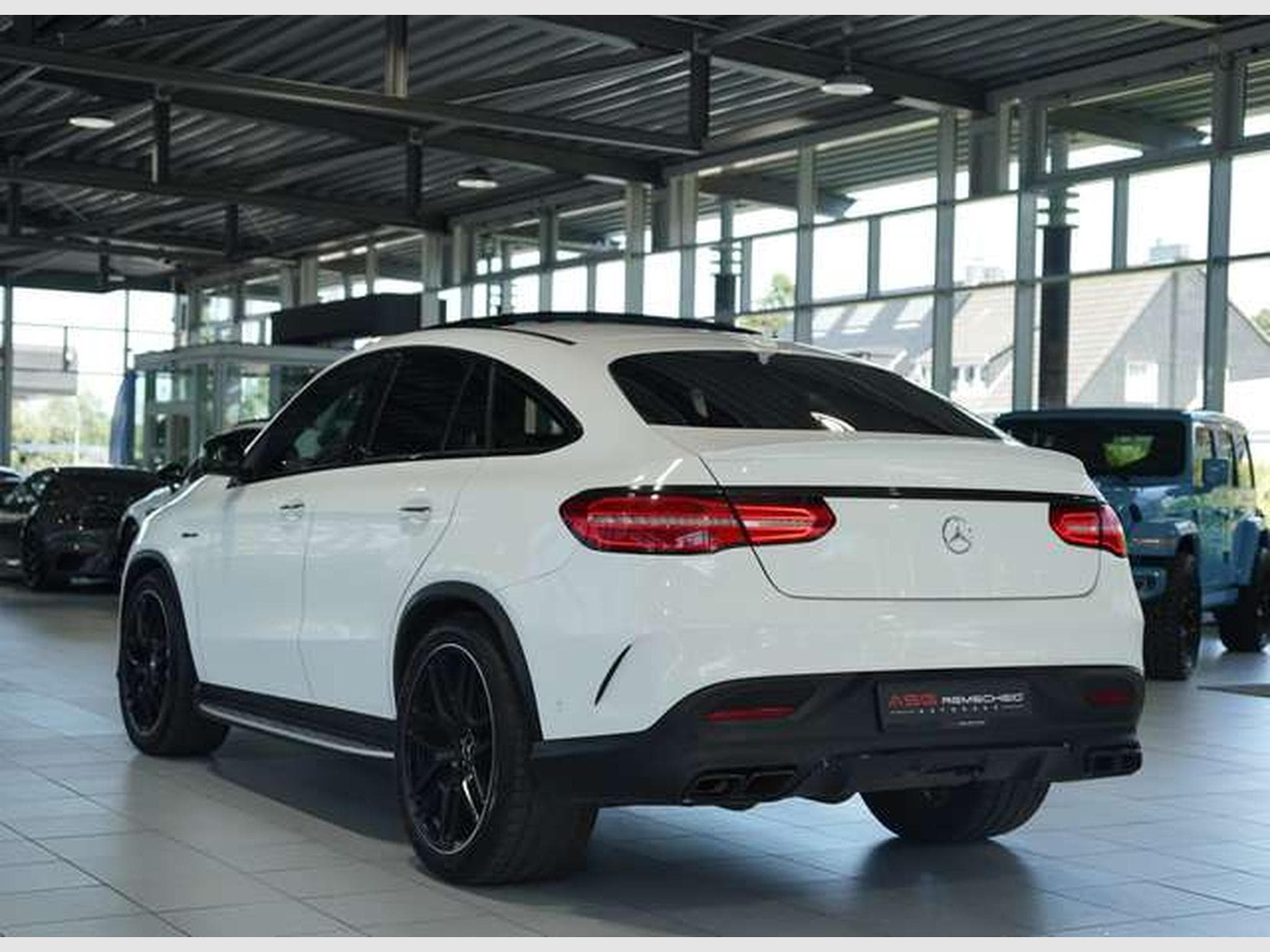 Mercedes GLE 63 AMG 4M *22 *Perf-AGA*Pano*Night*Memory (2016) - Photo 11