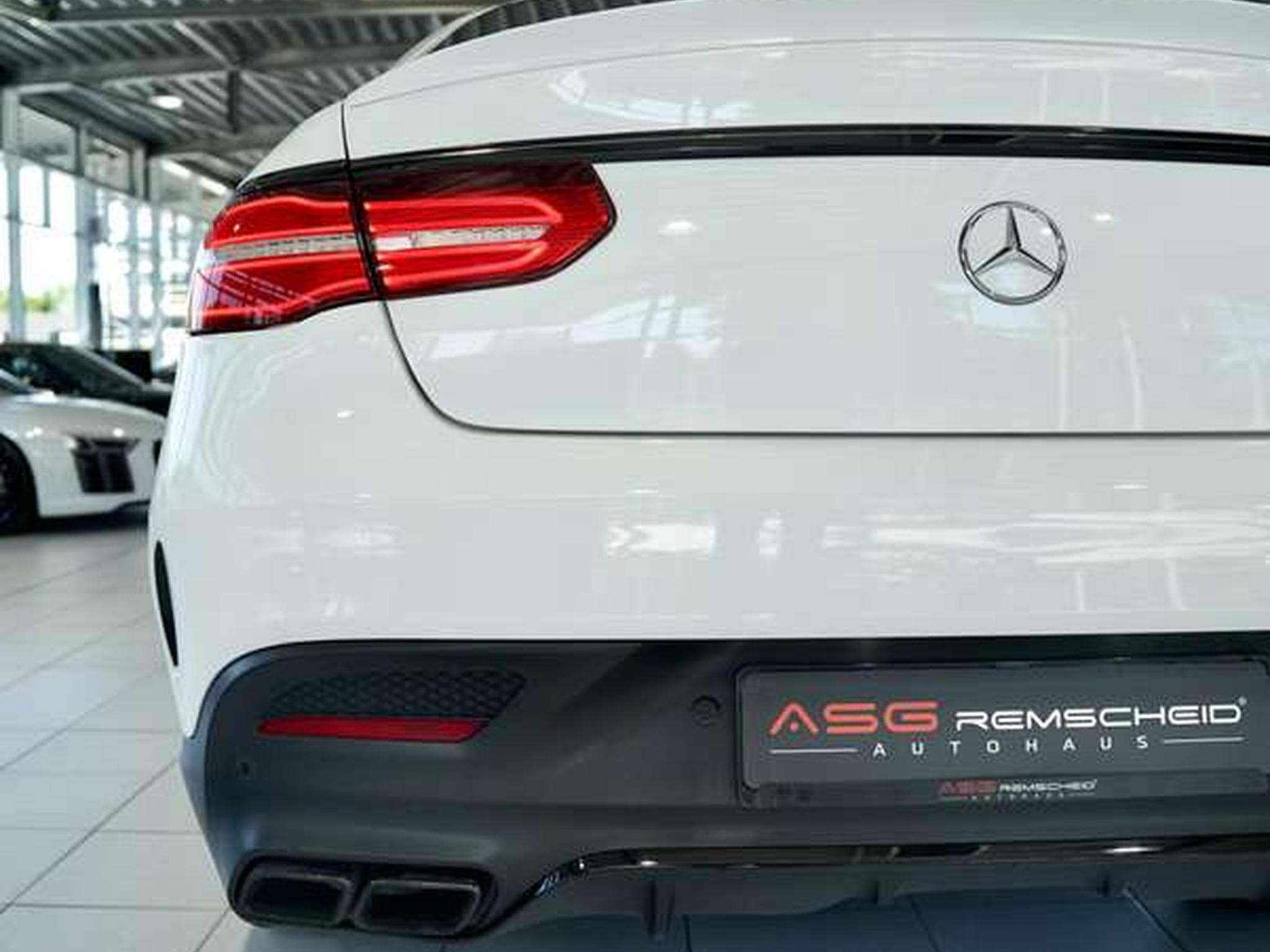 Mercedes GLE 63 AMG 4M *22 *Perf-AGA*Pano*Night*Memory (2016) - Photo 14