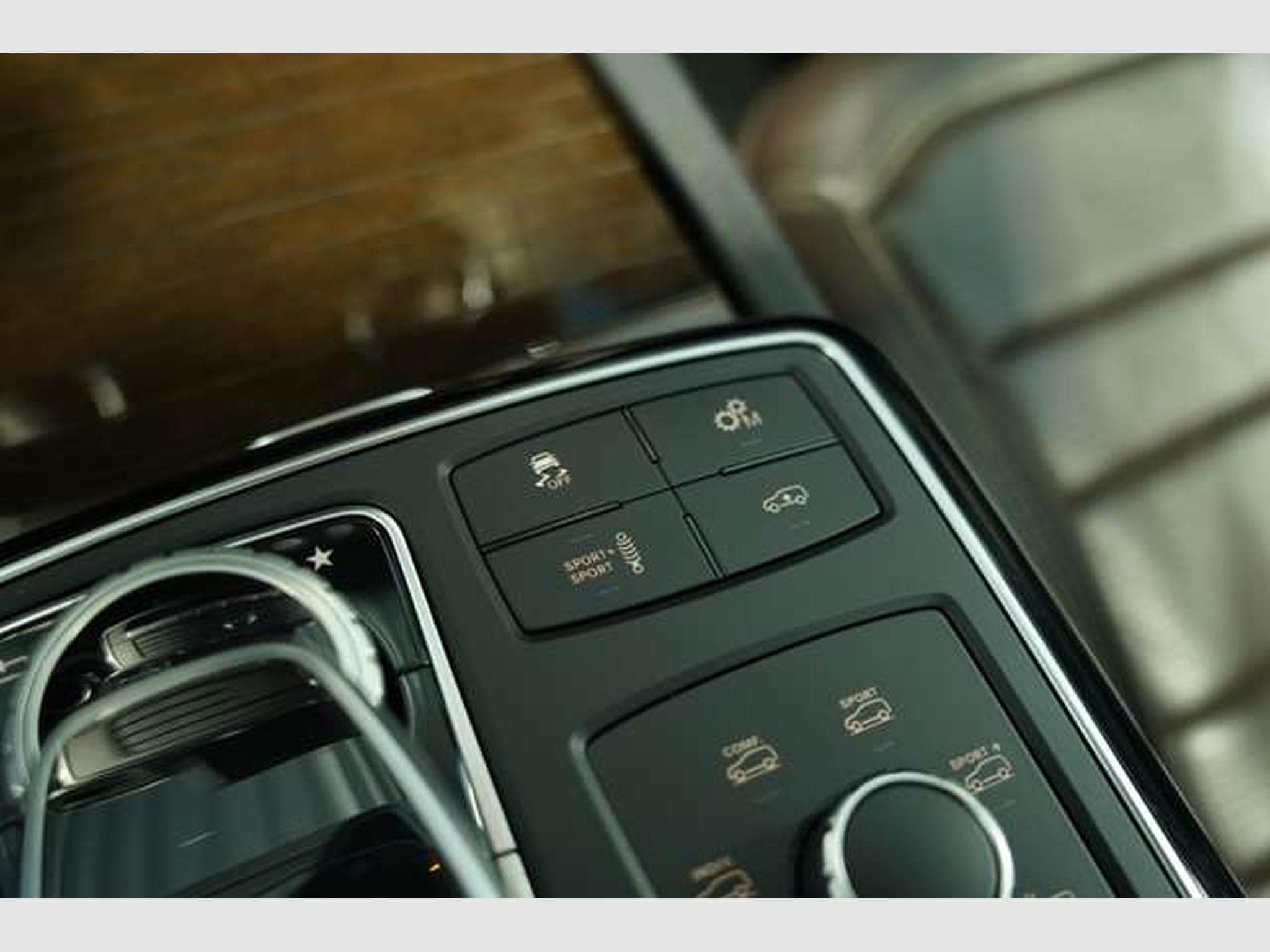 Mercedes GLE 63 AMG 4M *22 *Perf-AGA*Pano*Night*Memory (2016) - Photo 35