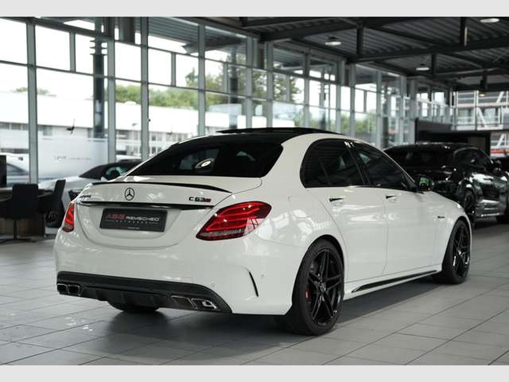Mercedes C 63 AMG S Limousine *2.H *Pano *Perf-AGA *H-UP (2017) - Photo 8