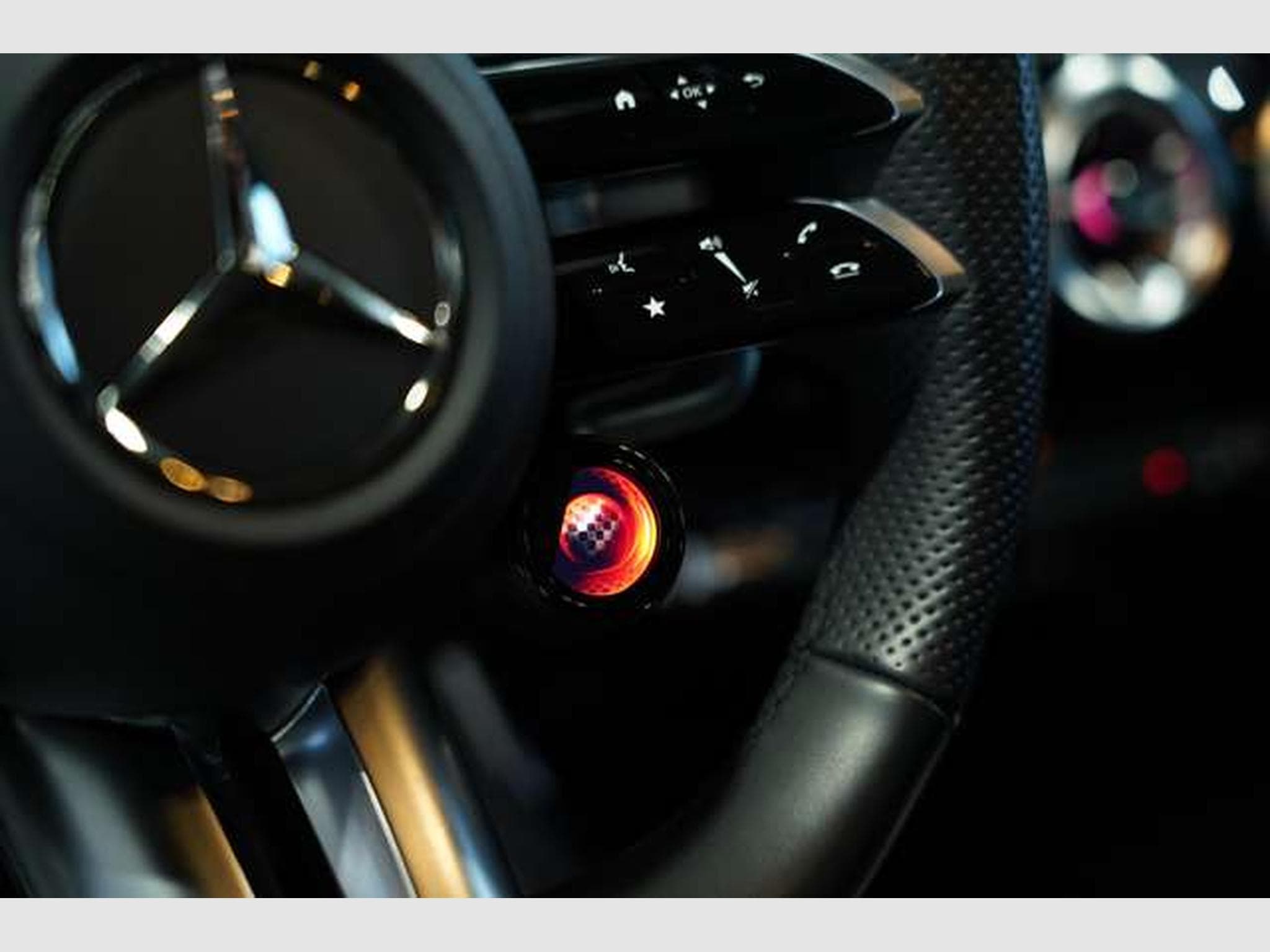 Mercedes A 45 AMG S 4M*Track Pack *Night 2 *1.Hand *Pano* (2023) - Photo 35
