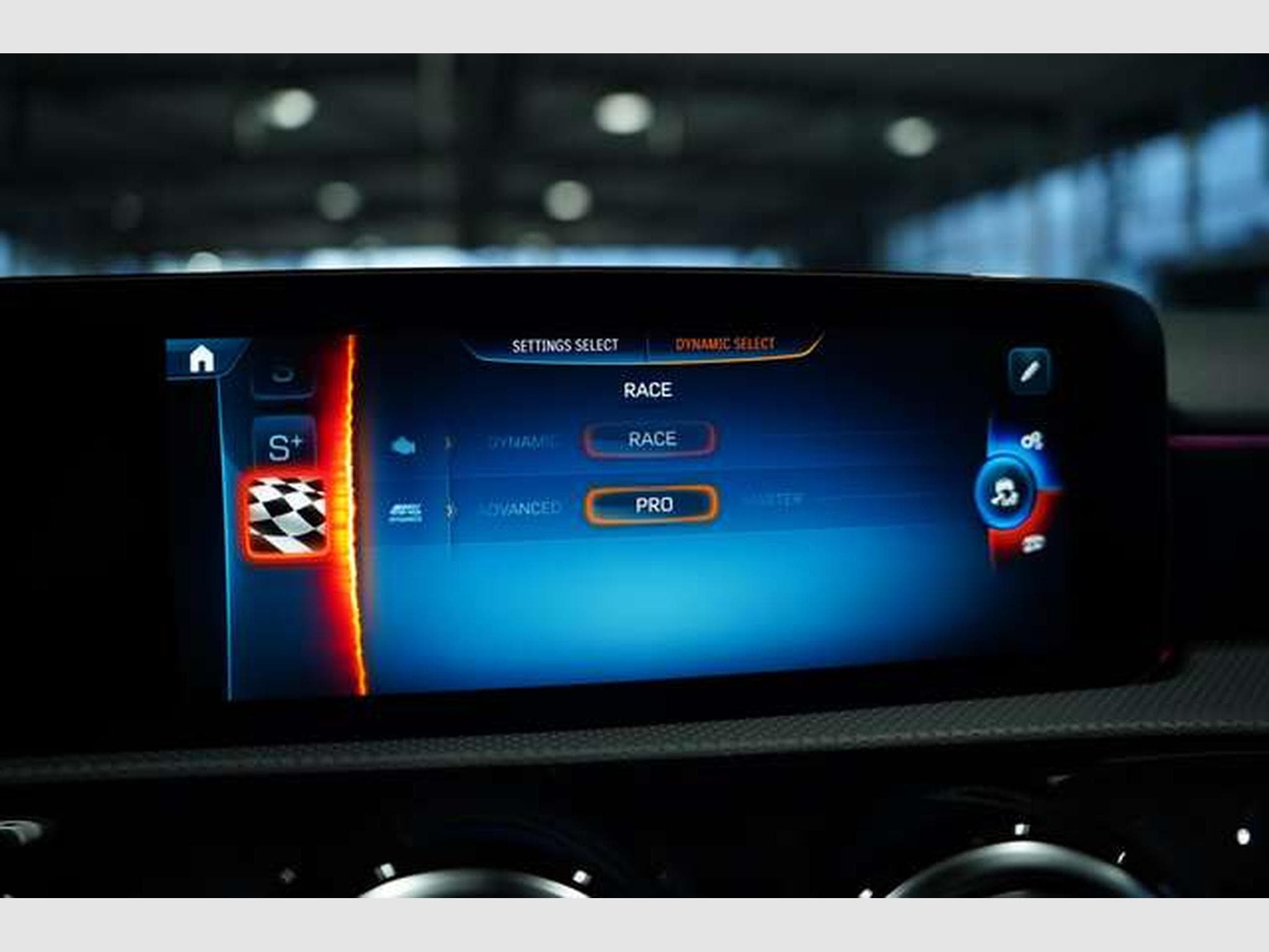 Mercedes A 45 AMG S 4M*Track Pack *Night 2 *1.Hand *Pano* (2023) - Photo 43
