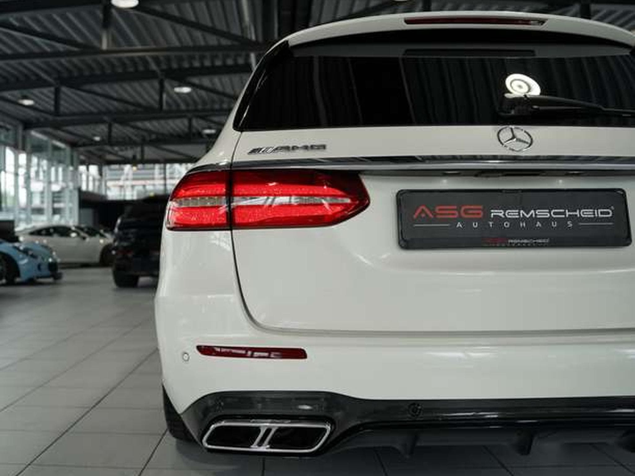 Mercedes E 63 AMG S 4M T *20 *Perf-AGA *Pano *Keramik (2018) - Photo 10